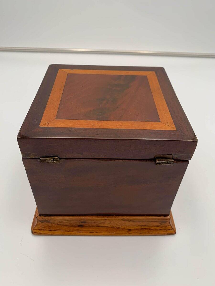 Cubic Biedermeier Box, Mahogany and Maple, Austria, circa 1840