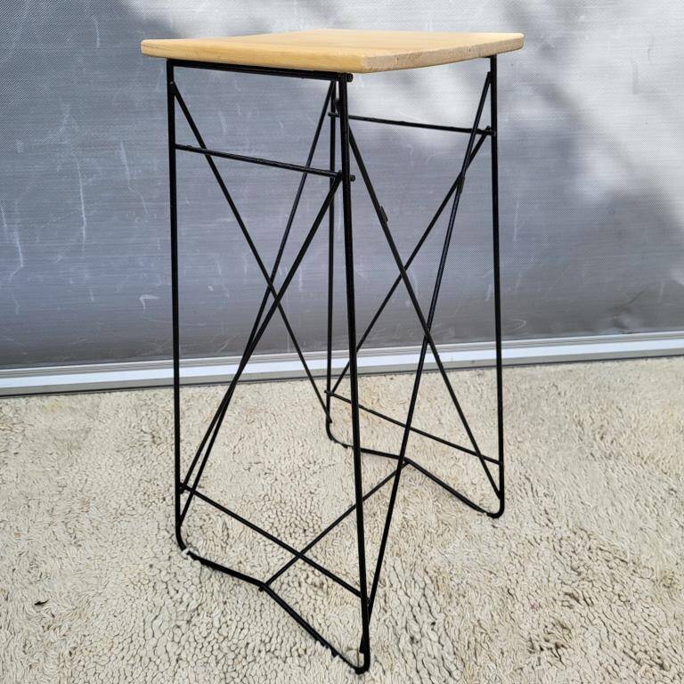 Vintage Eiffel stand 1970