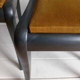 4 velvet seat chairs