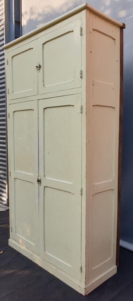 Parisian wall cabinet with locks