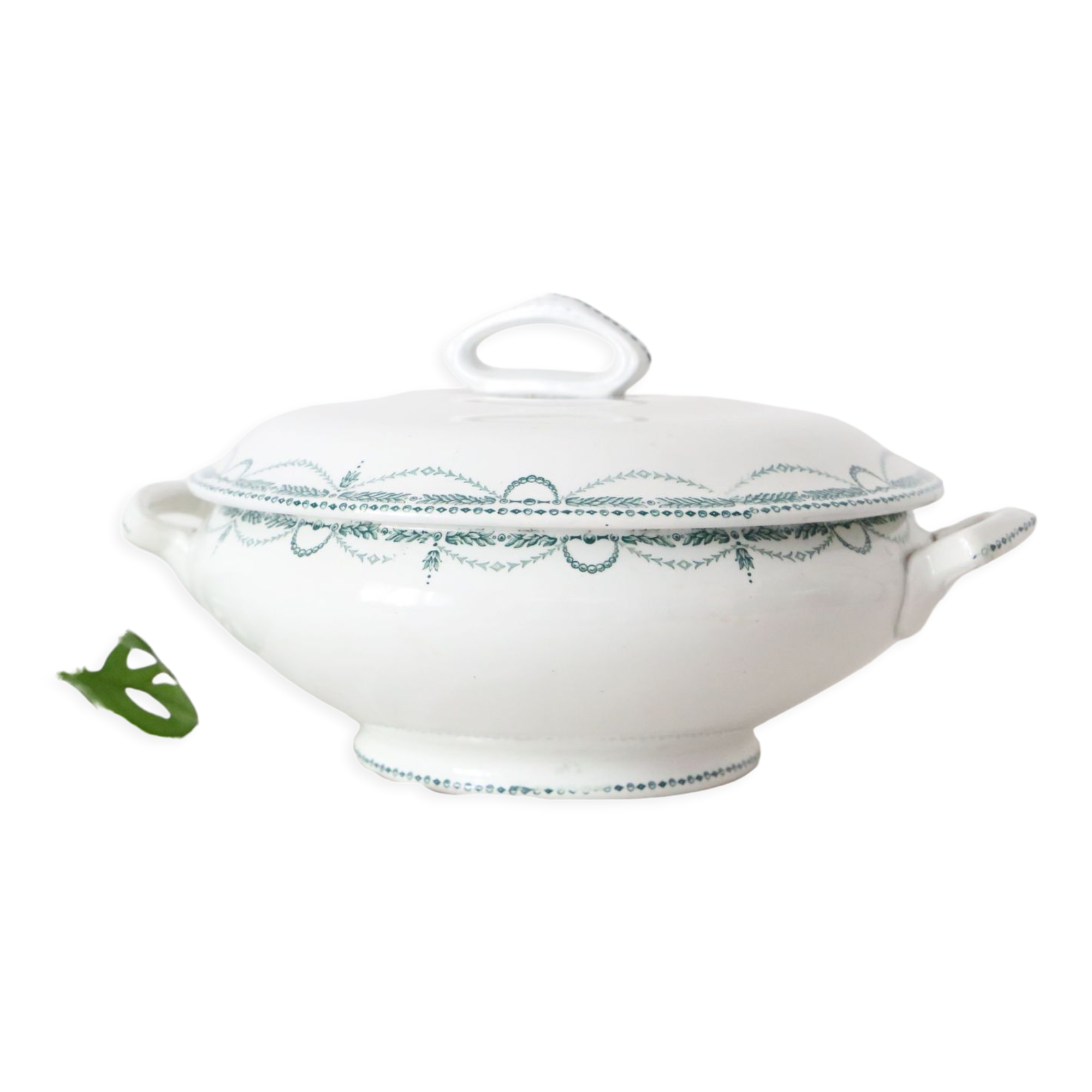 René model tureen or salad bowl, Saint Amand, Terre de Fer, French manufacture