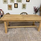 Farmhouse table with central extensions
