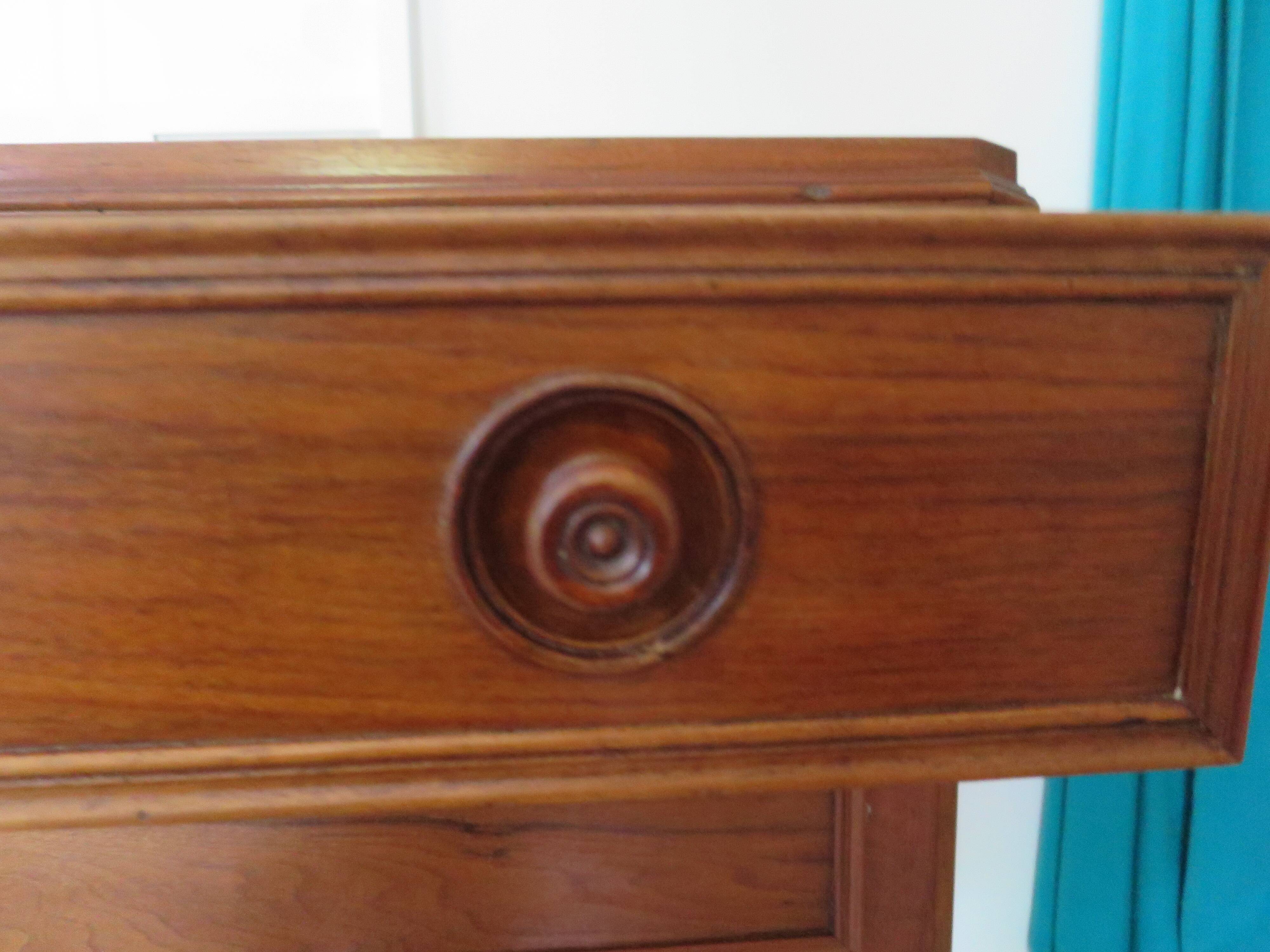 Rare - Pretty old chest of drawers with 4 drawers and 3 locks - In walnut - 1930
