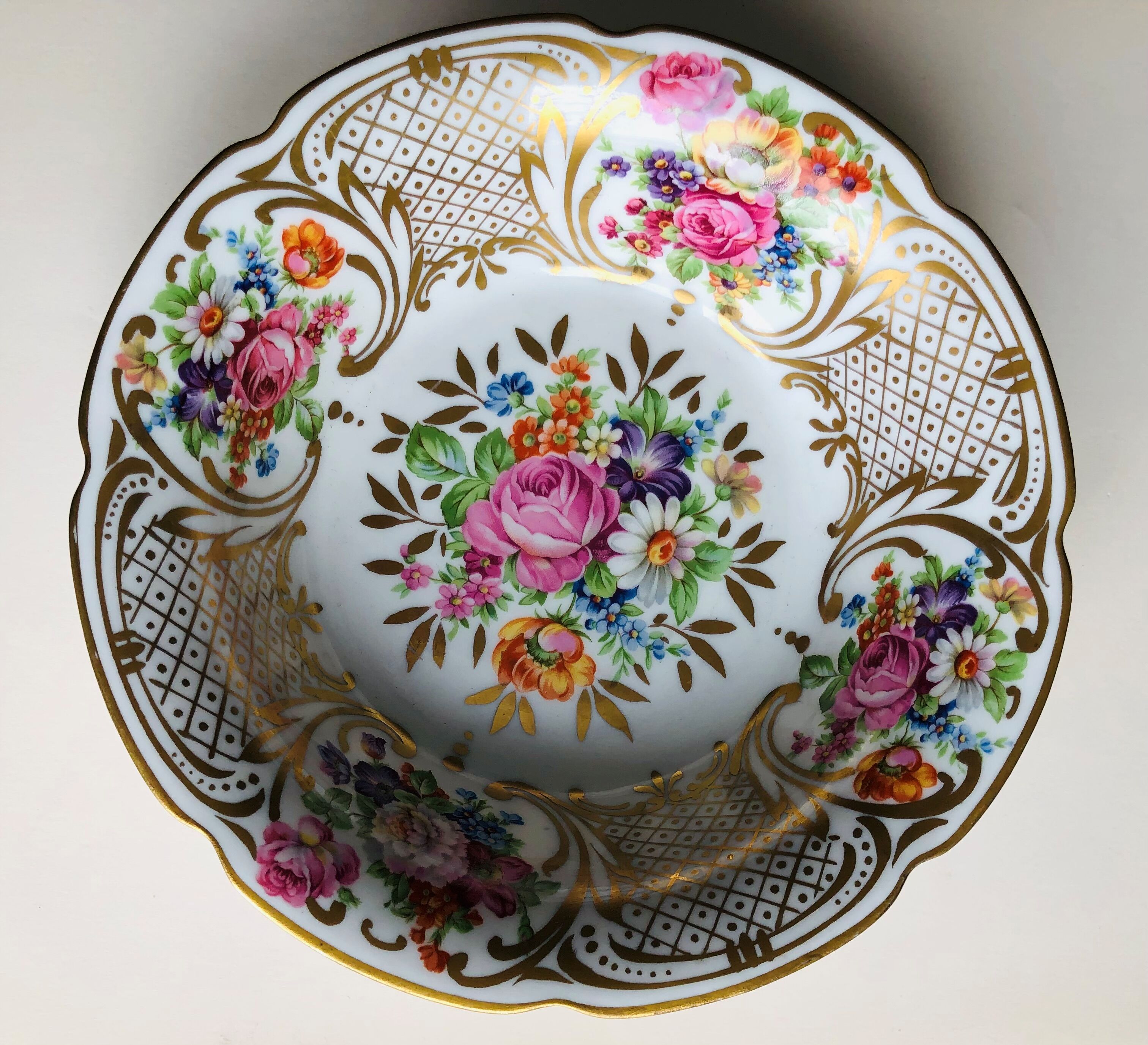 Coupe à fruits en porcelaine de Limoges