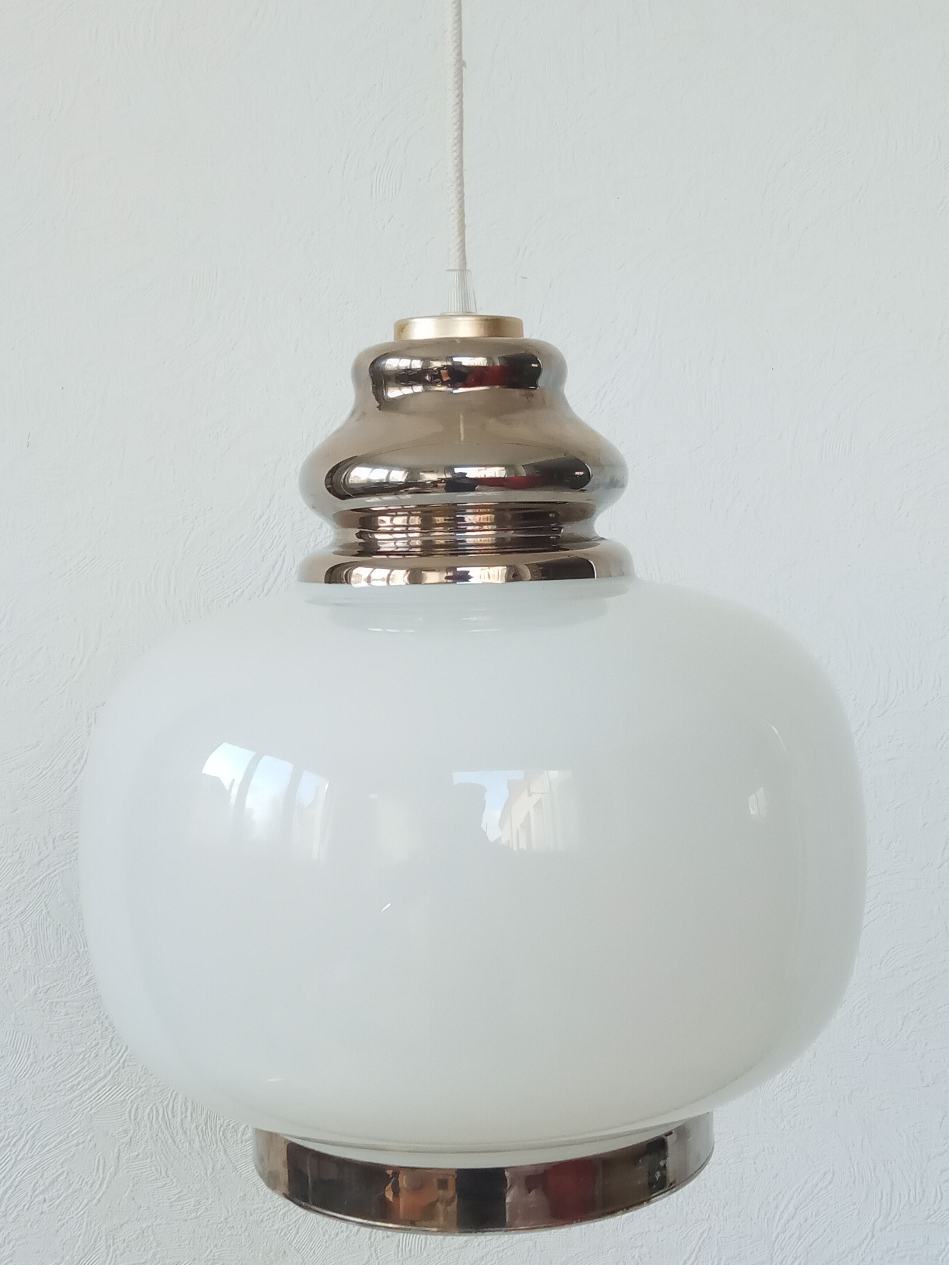 Suspension vintage en opaline