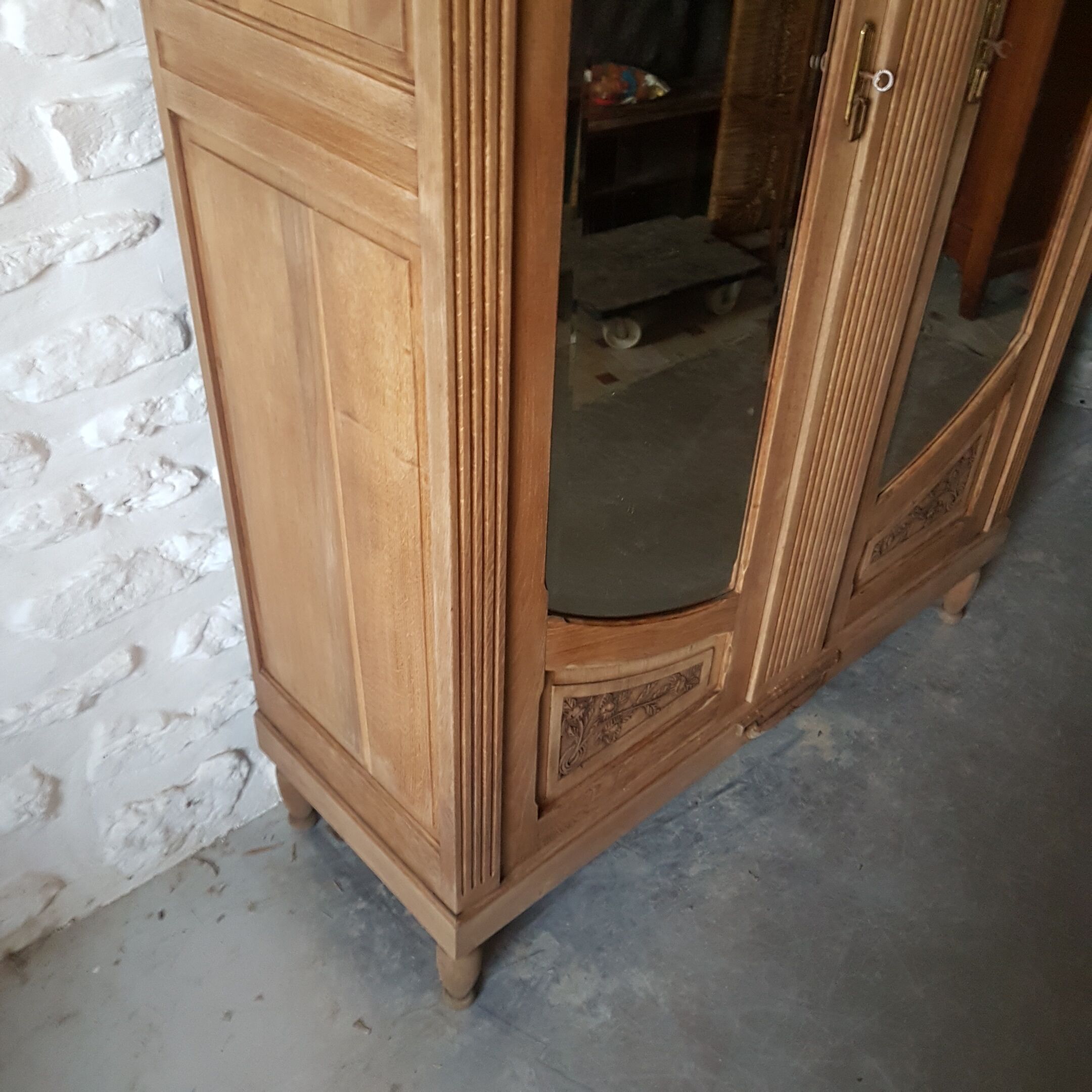 Art deco oak cabinet