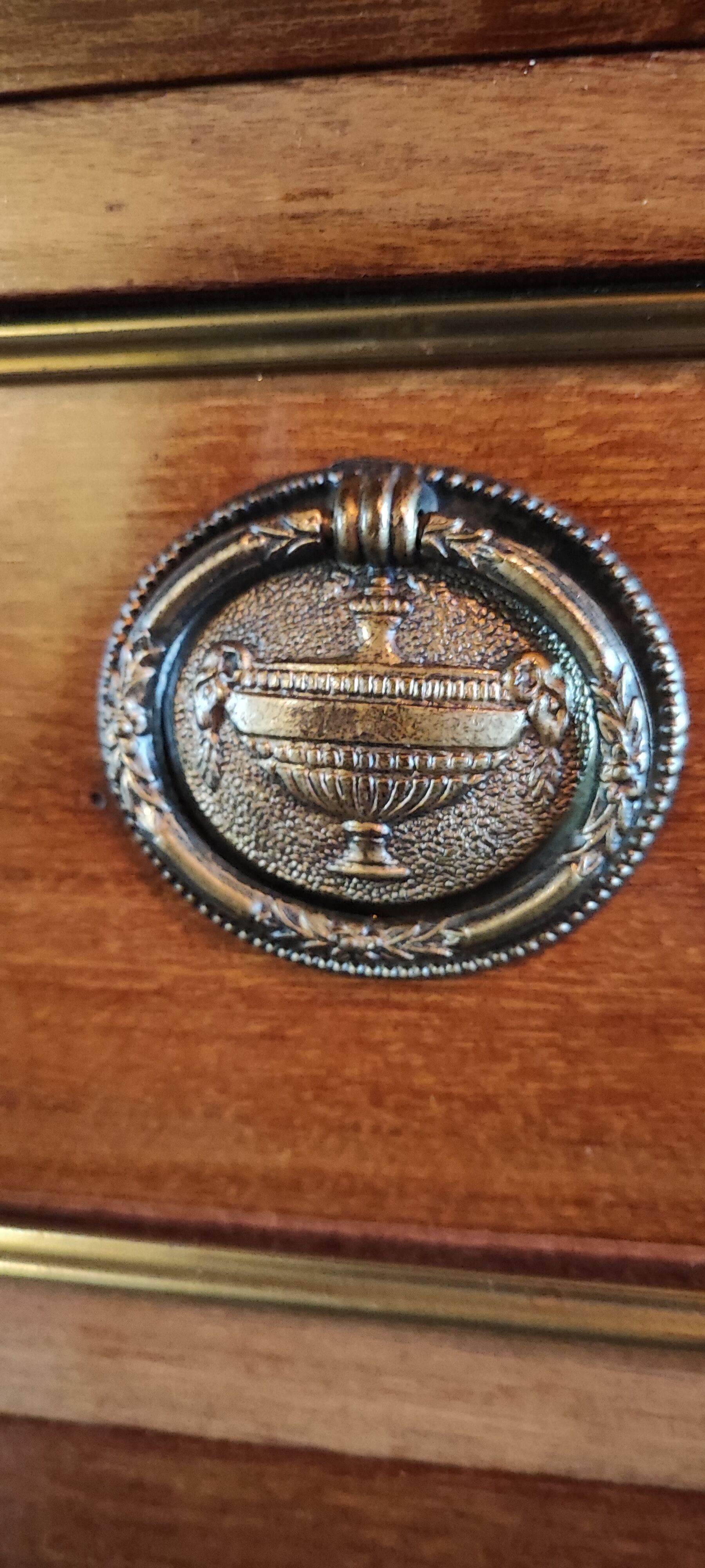 Semainier de style Louis XVI en placage d'acajou