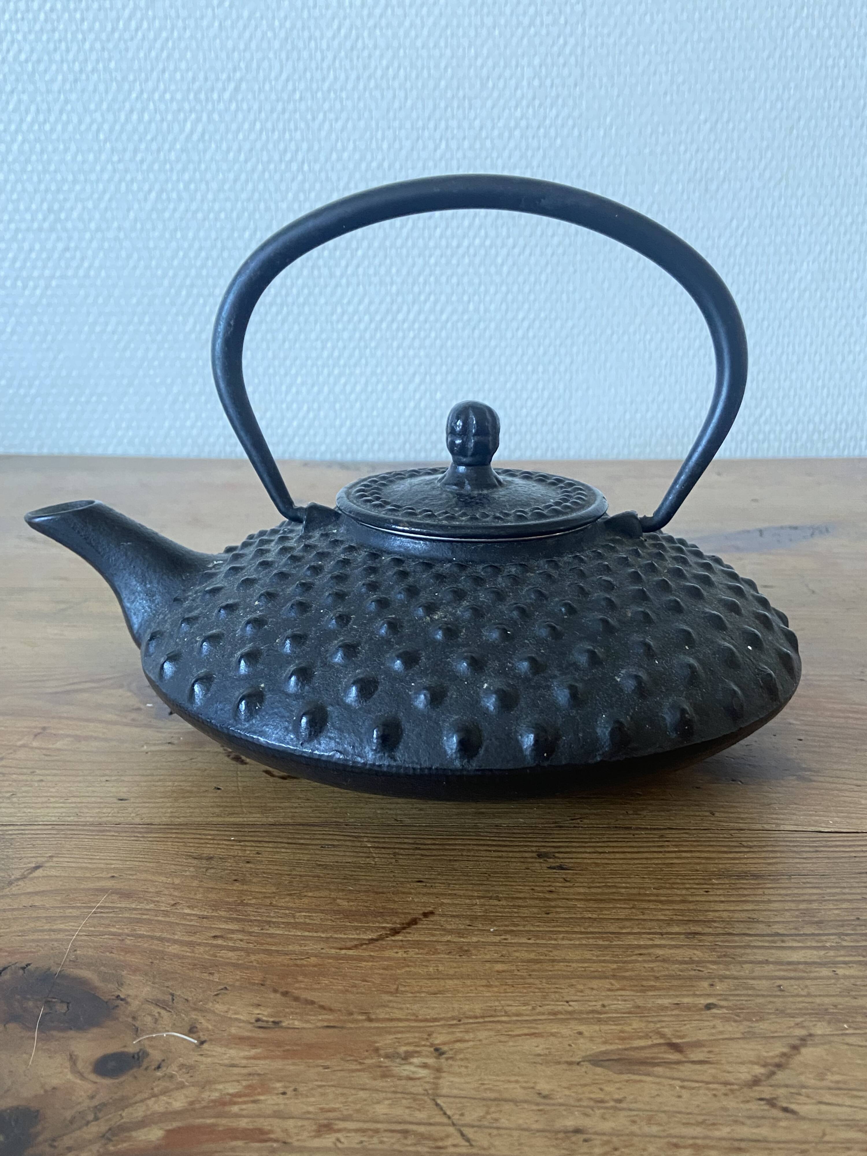 Japanese cast iron teapot 0.5l