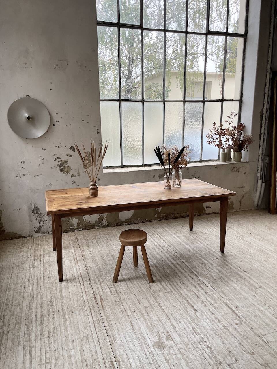 Farmhouse table with spindle legs 2m