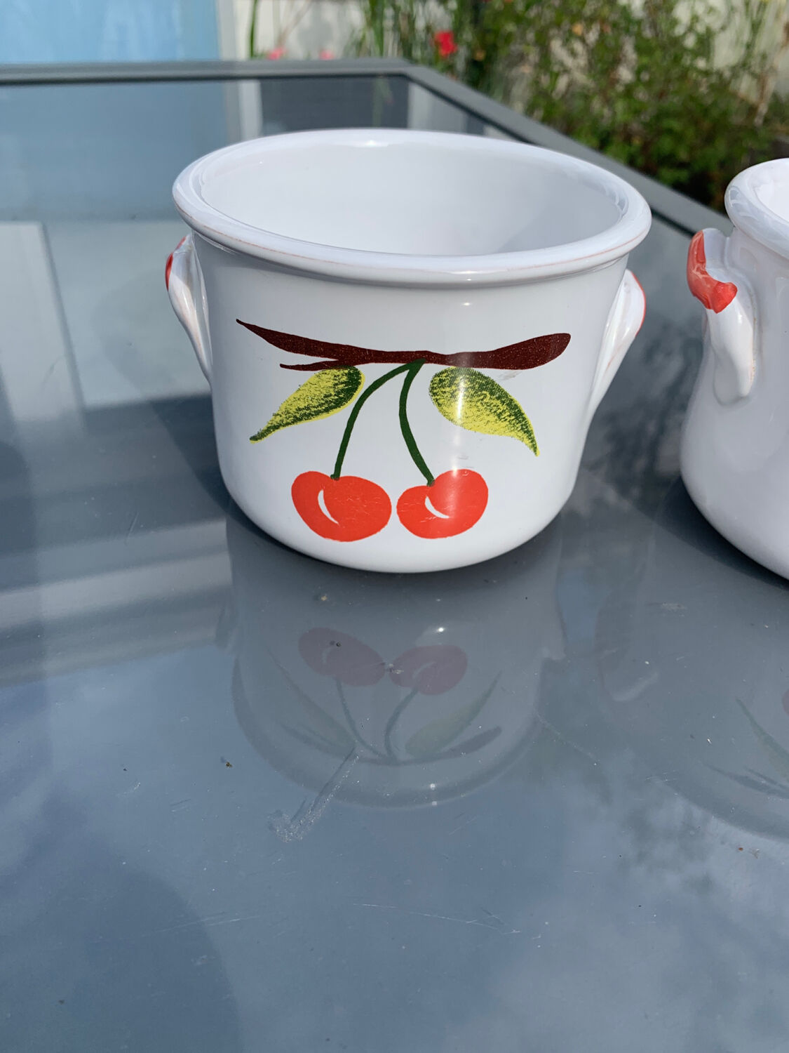 2 terrine pots deco cherries Vintage