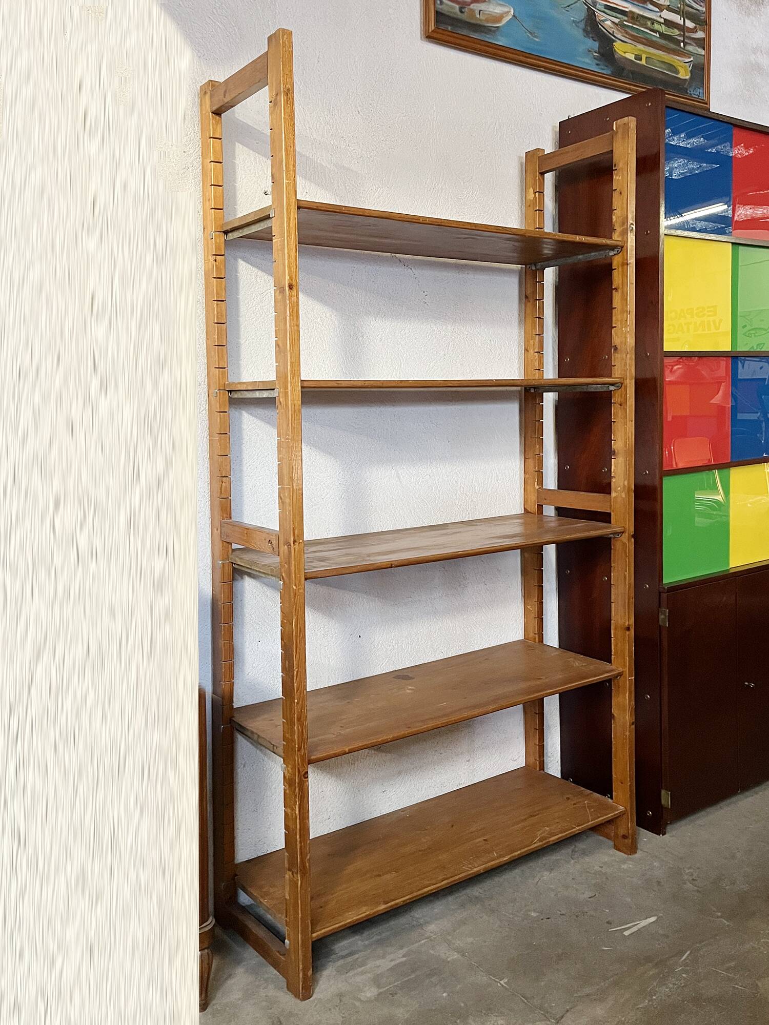Modular shelf in solid pine