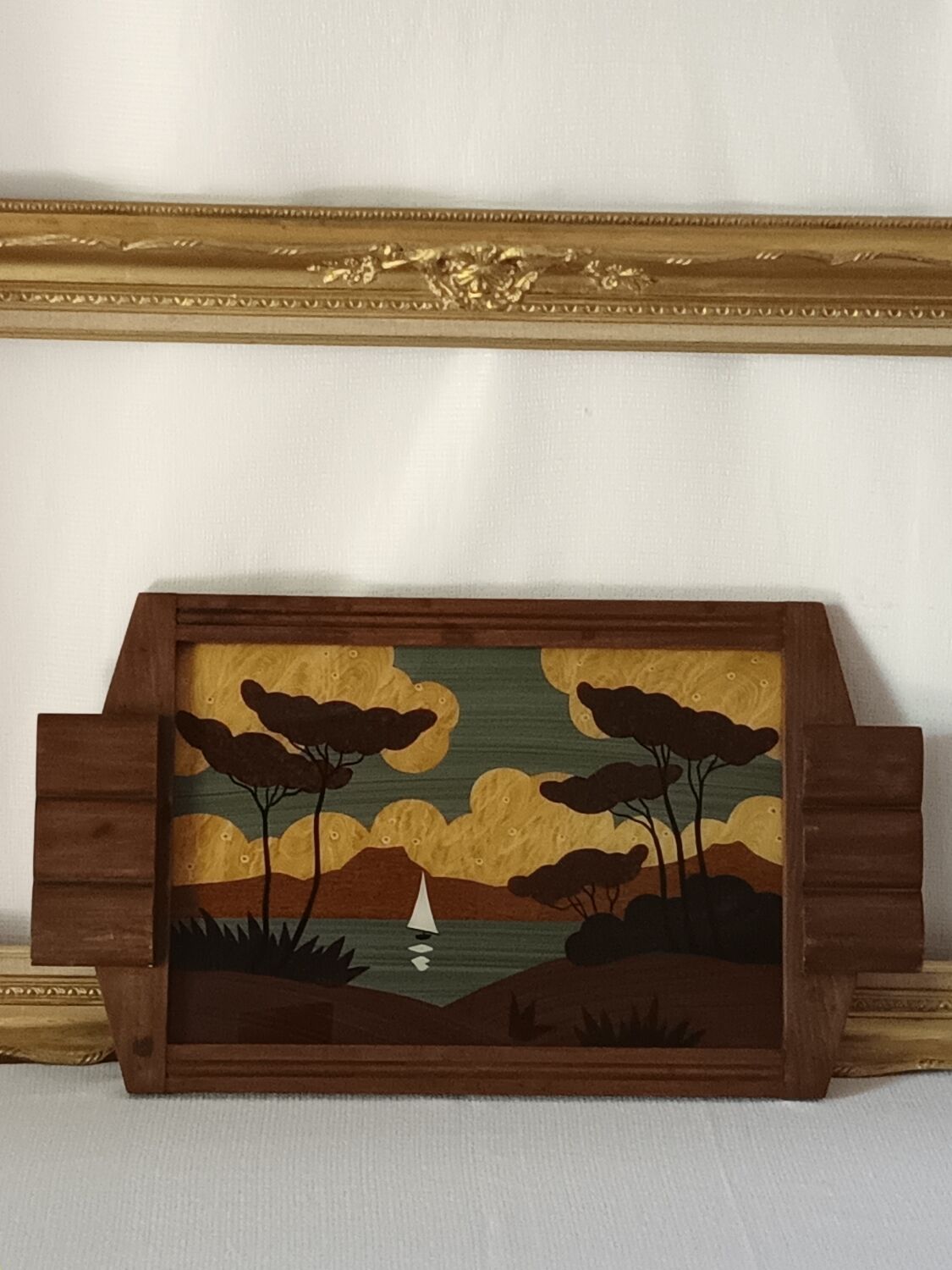 Art Deco plateau modernist decor