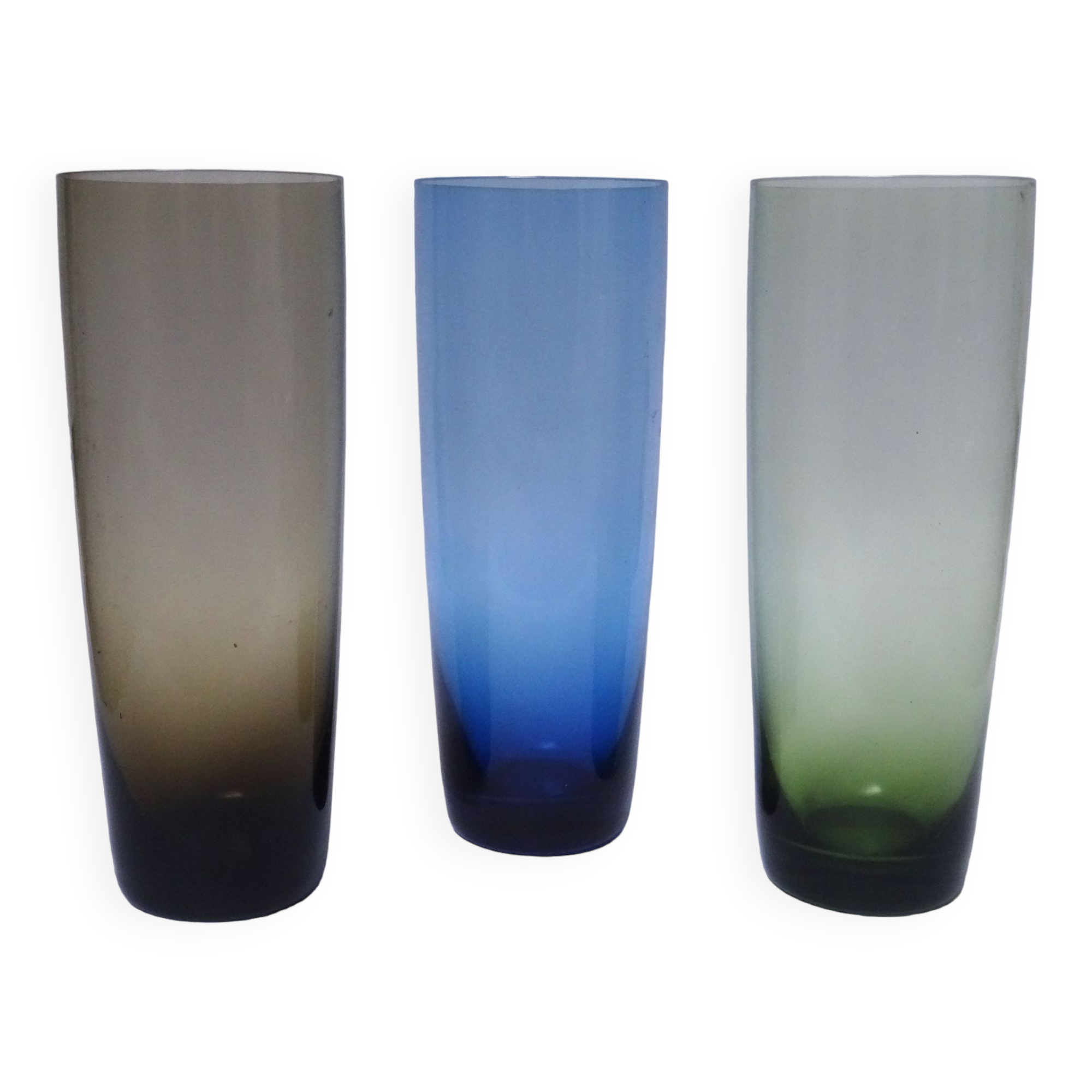 3 large glasses at Orangeade