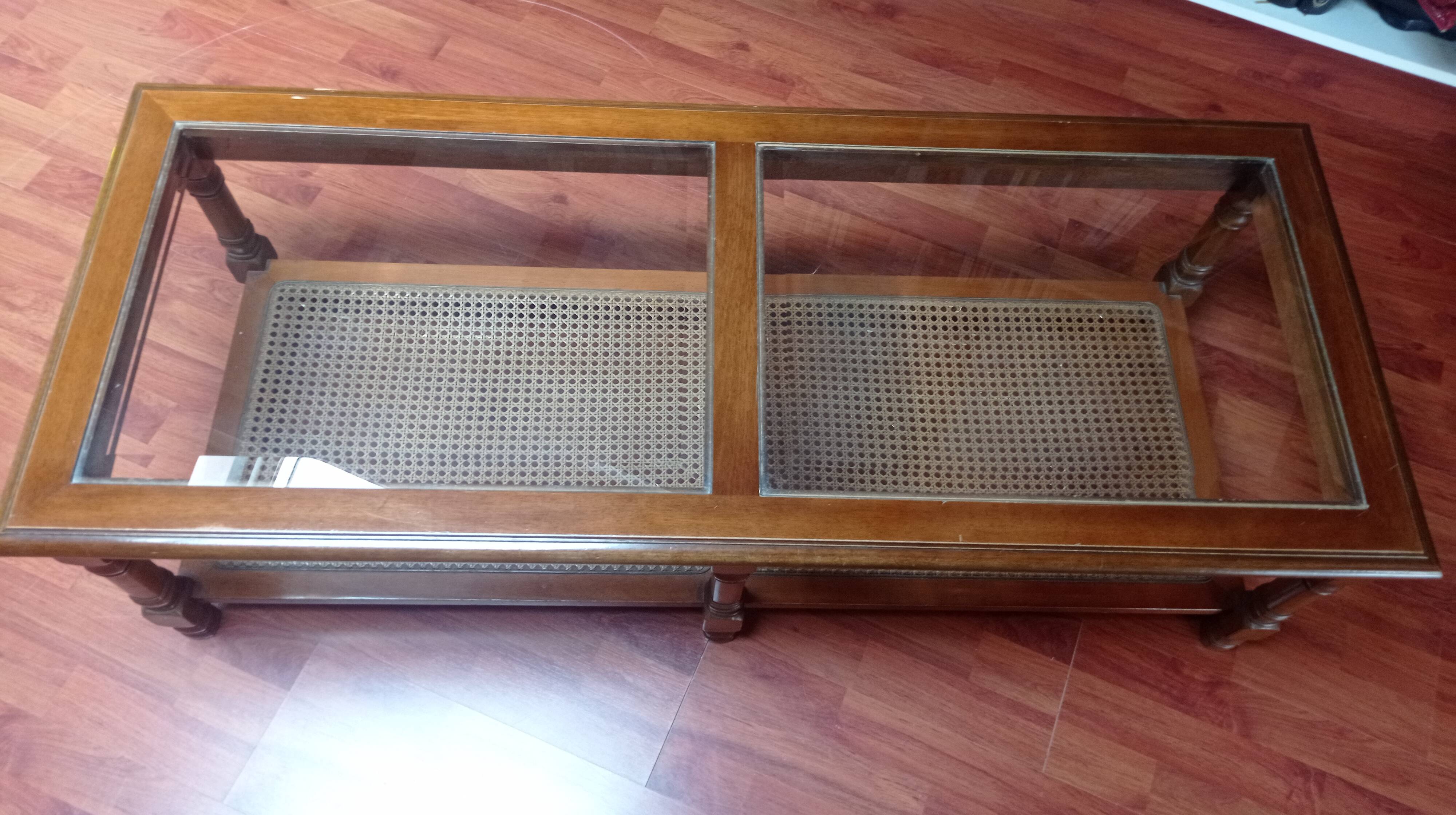 Coffee table in wood, glass and rattan