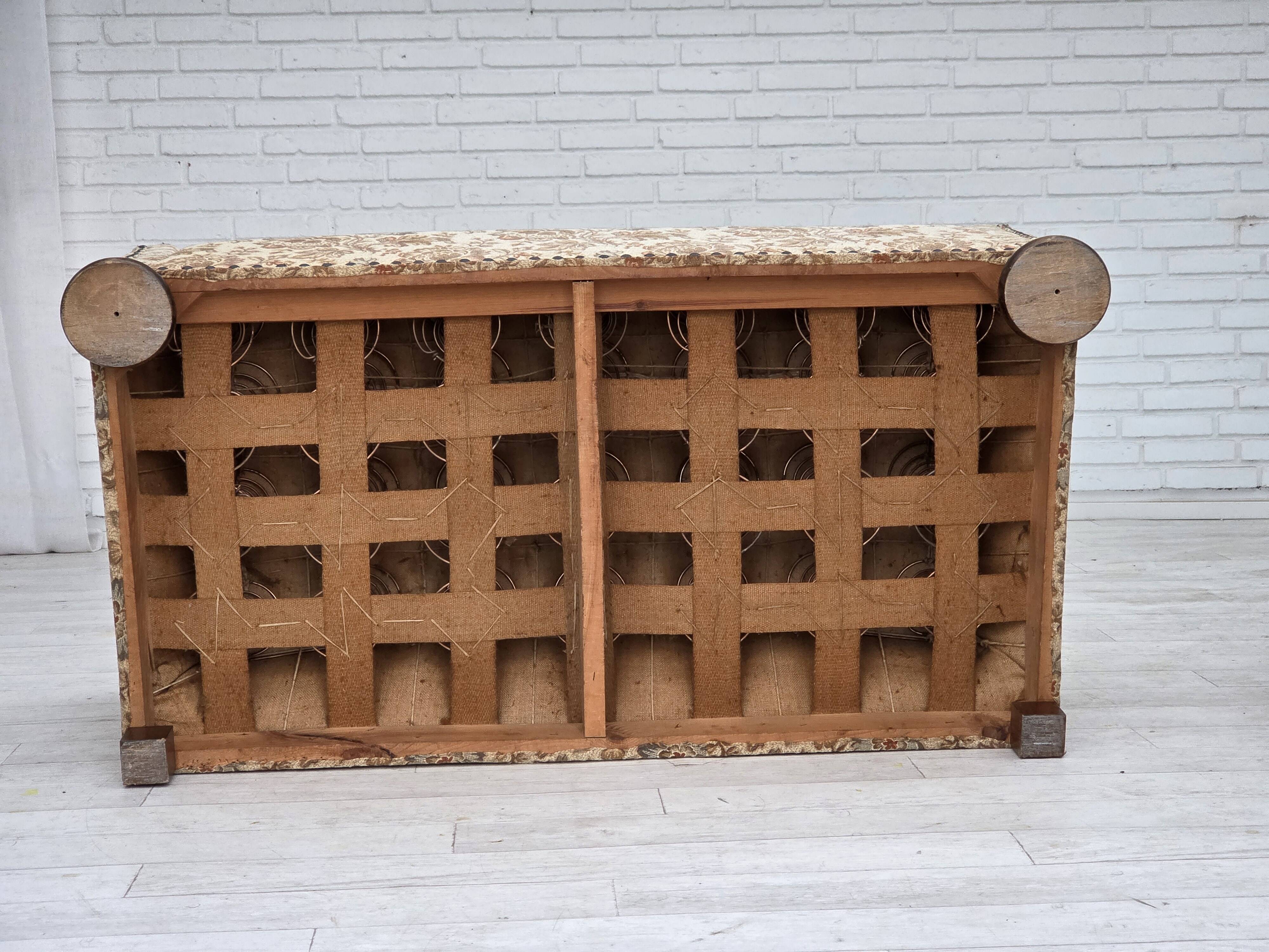Canapé 2 places danois des années 1950, tissu en beige/marron, bois de chêne.