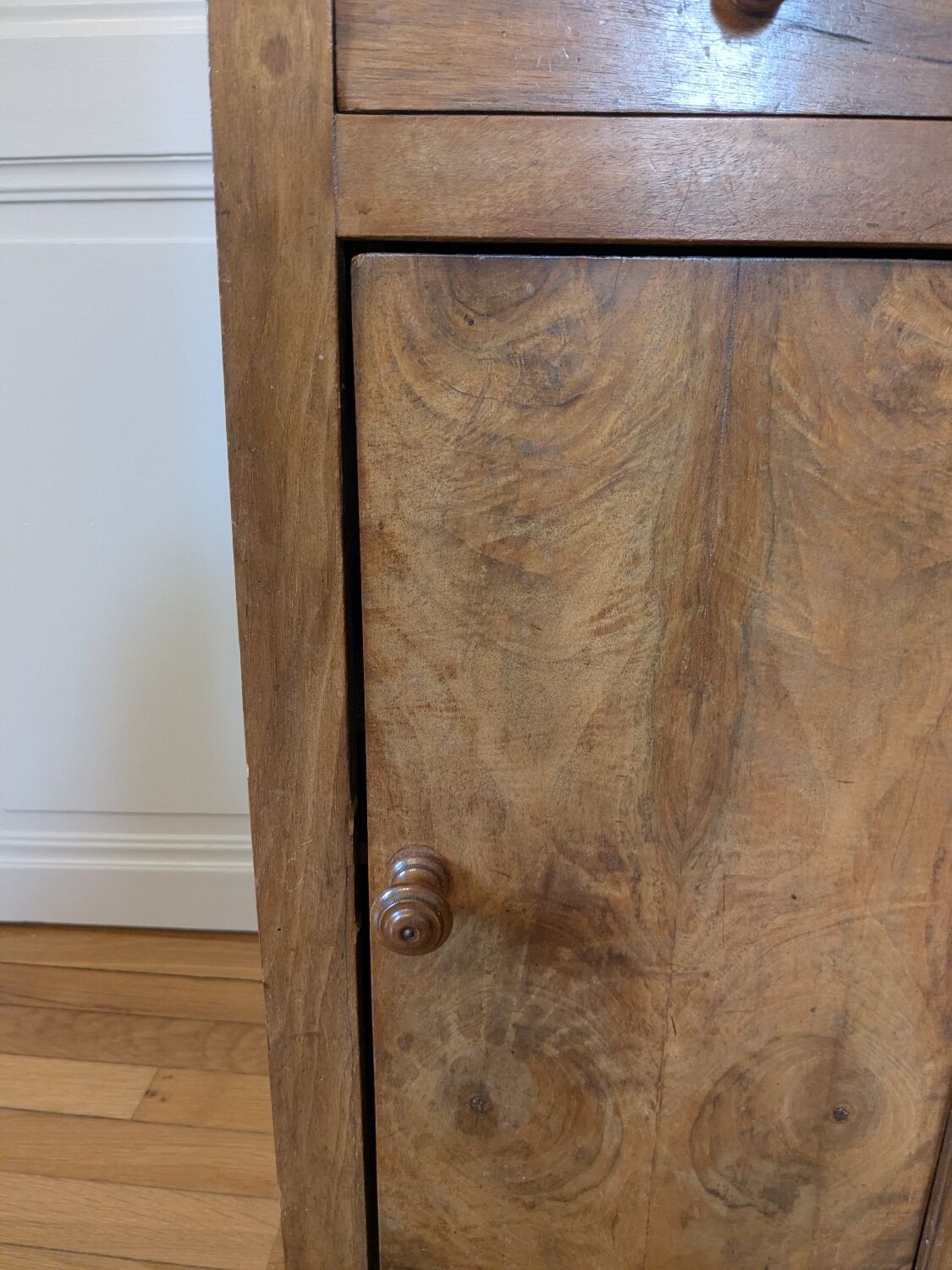 Bedside table