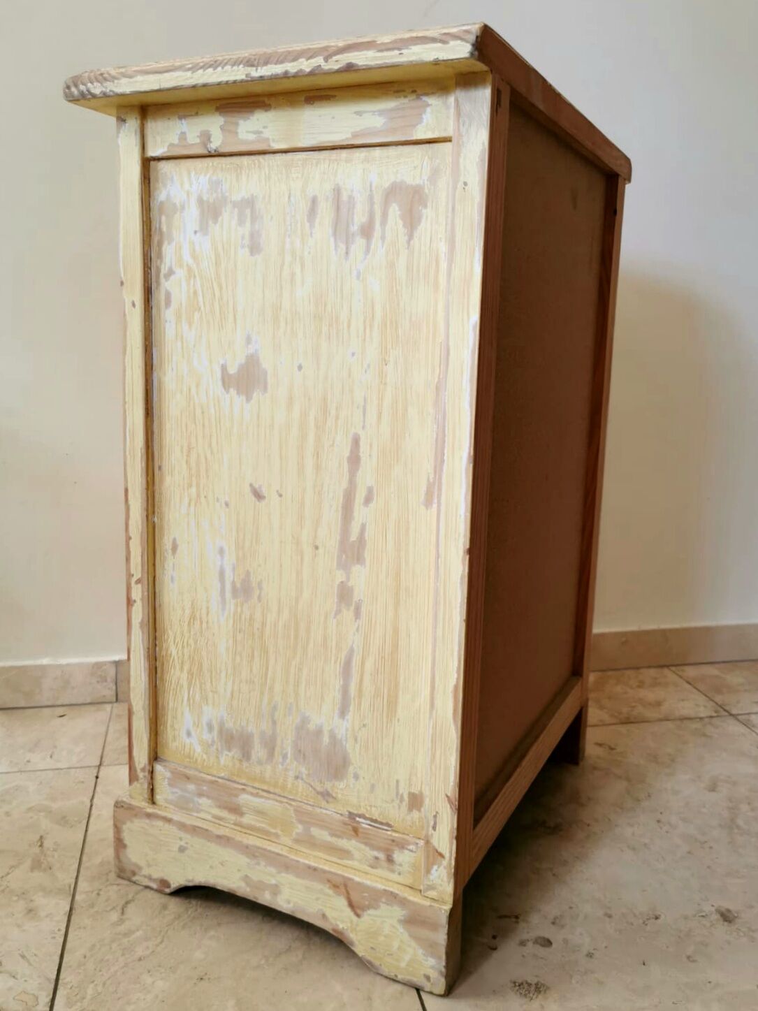 Patinated pine jam maker