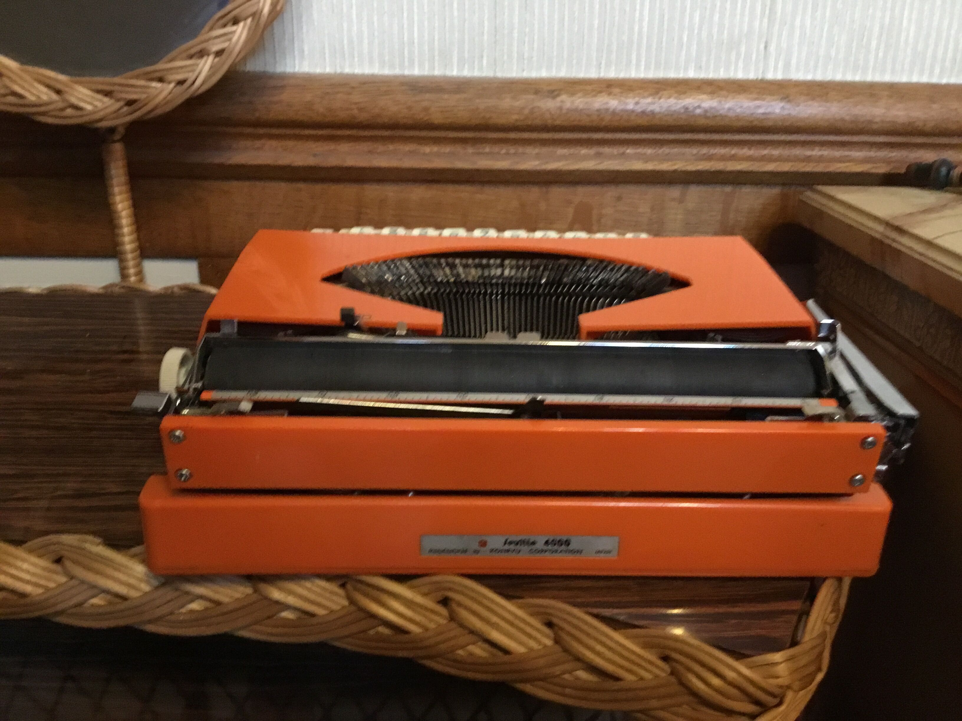Machine à écrire vintage