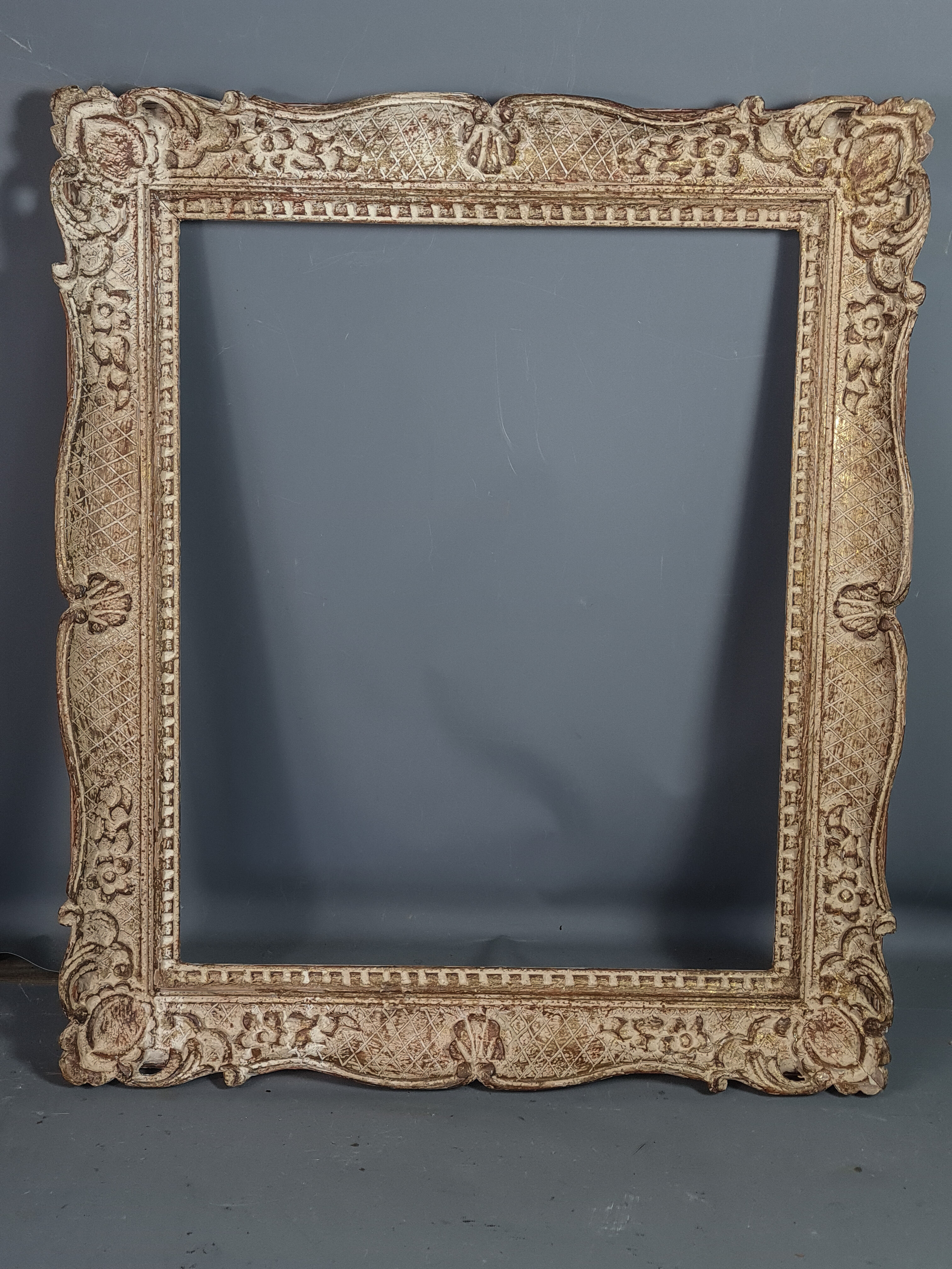 Old frame Montparnasse carved wood patinated 68x59 foliage 54.8x45 cm