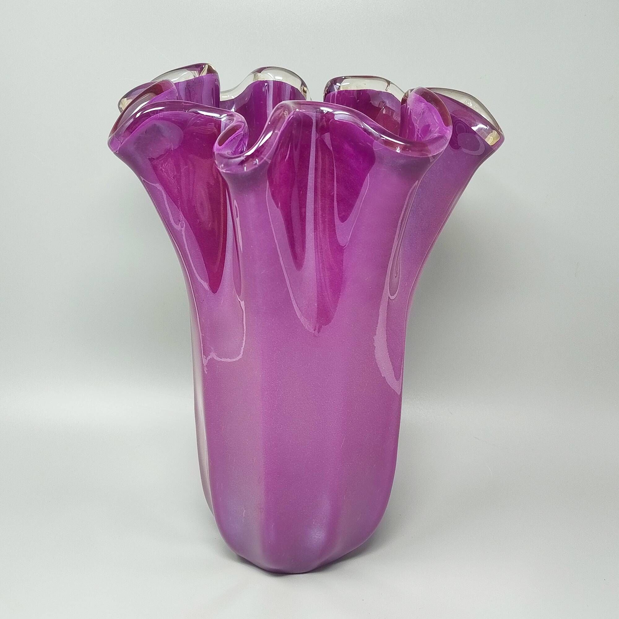 Vase en verre Murano Fazzoletto magenta-rose Michielotto des années 1970.
