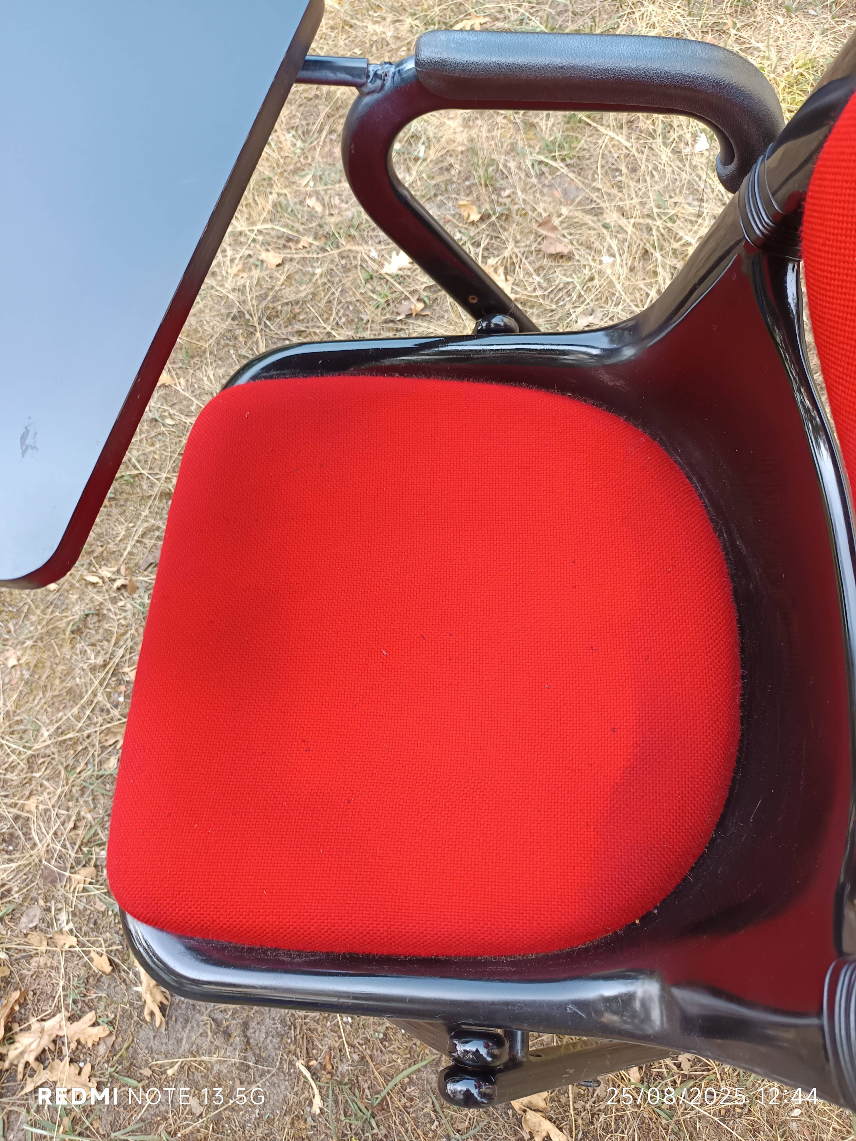 University chair tablet Dorsal Emilio Ambasz Giancarlo Piretti 1990