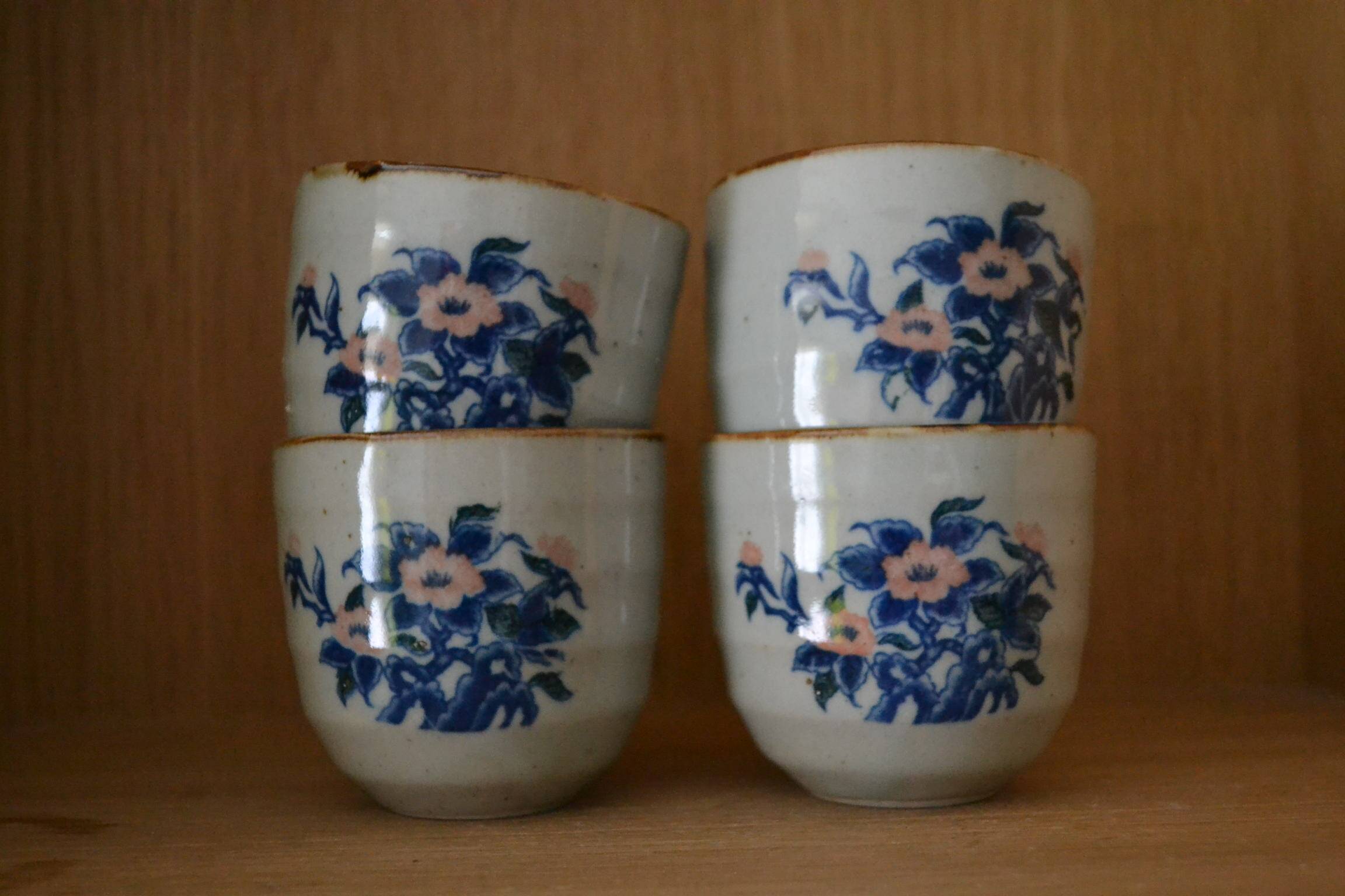 Set of 4 small stoneware tea bowls.