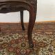 Chaise de style à roulettes