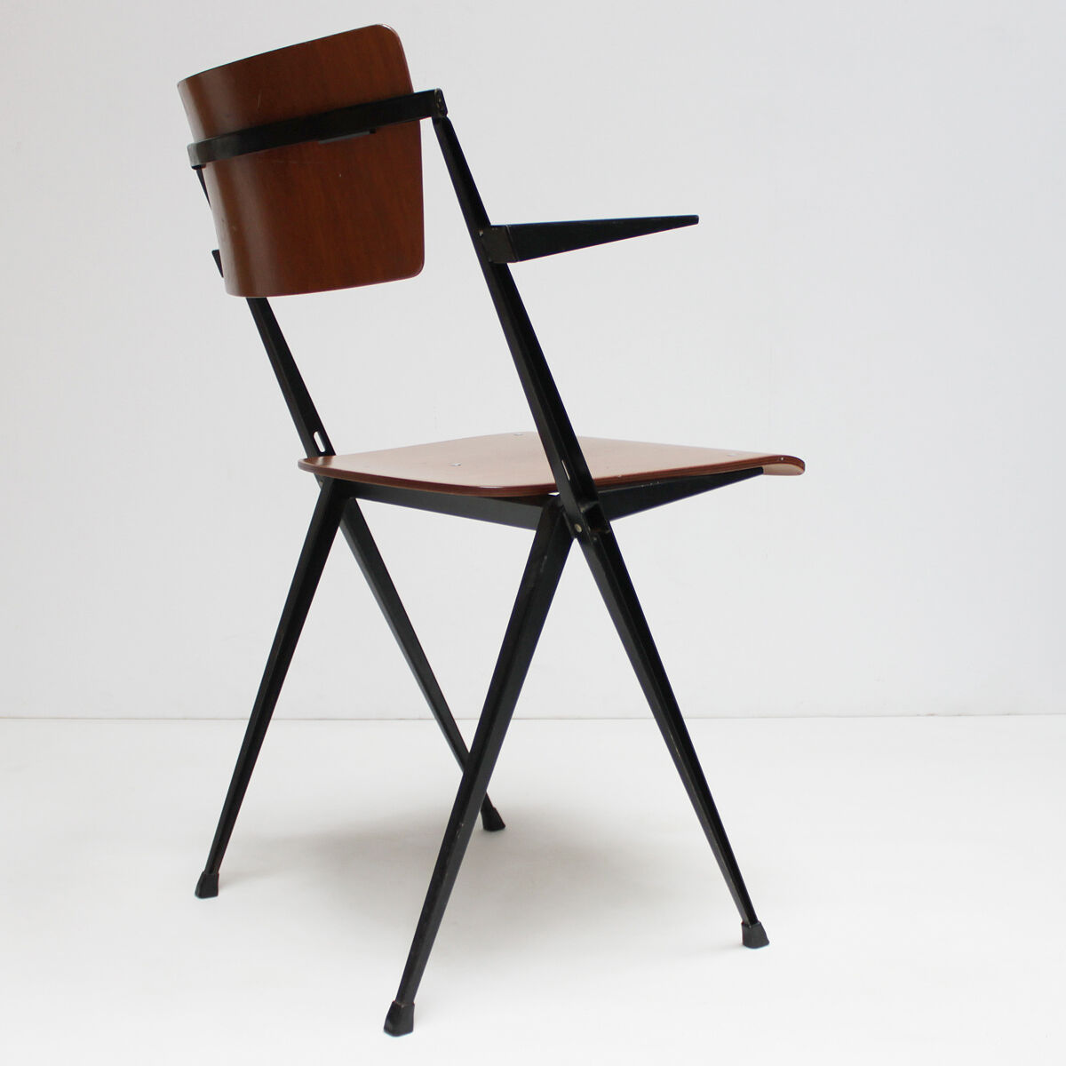 Pyramid armchair by Wim Rietveld for De Cirkel