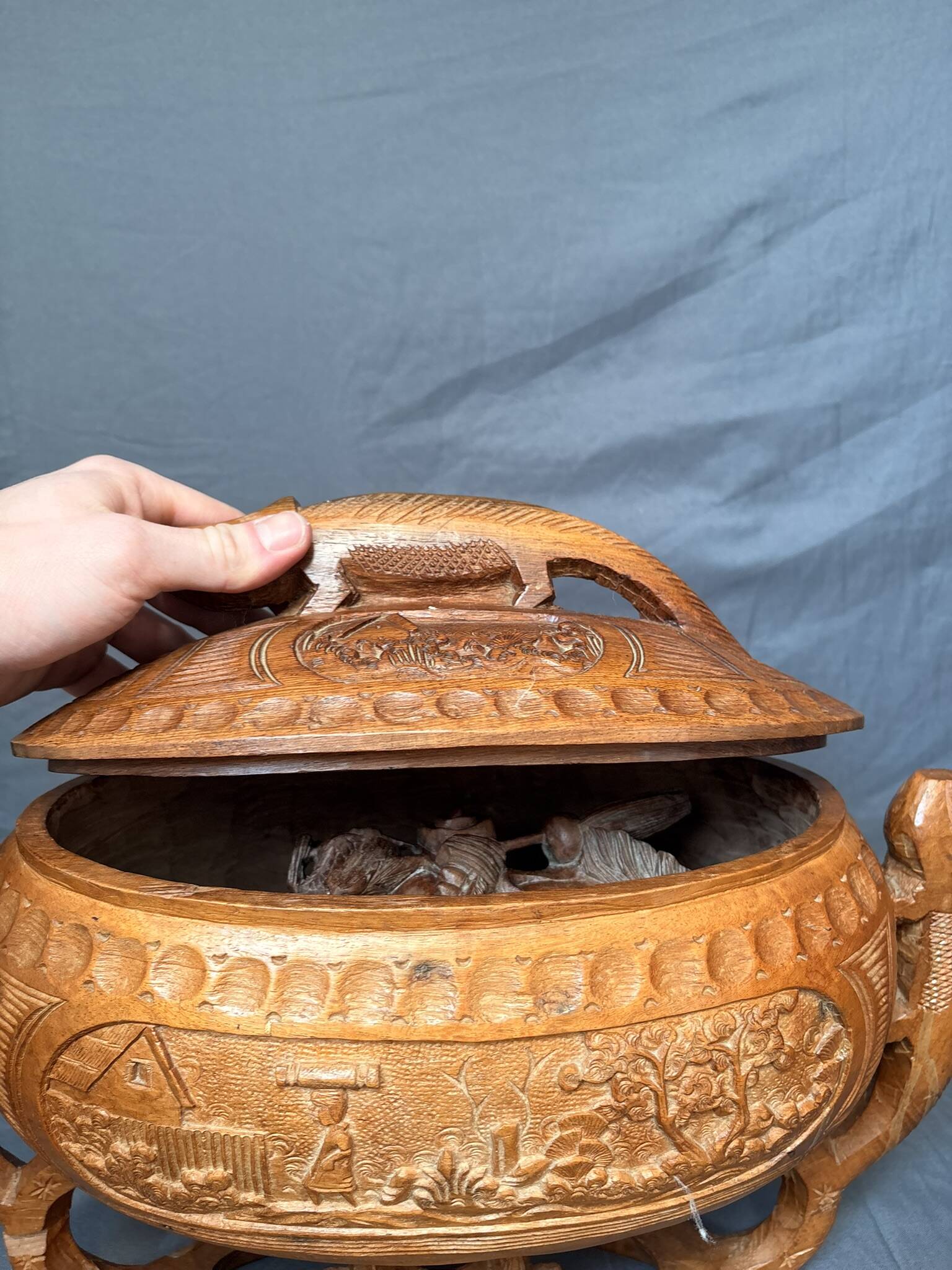 Ancient Box Casserole Soup Tureen Carved Dish Wood Lizard Asia Oceania