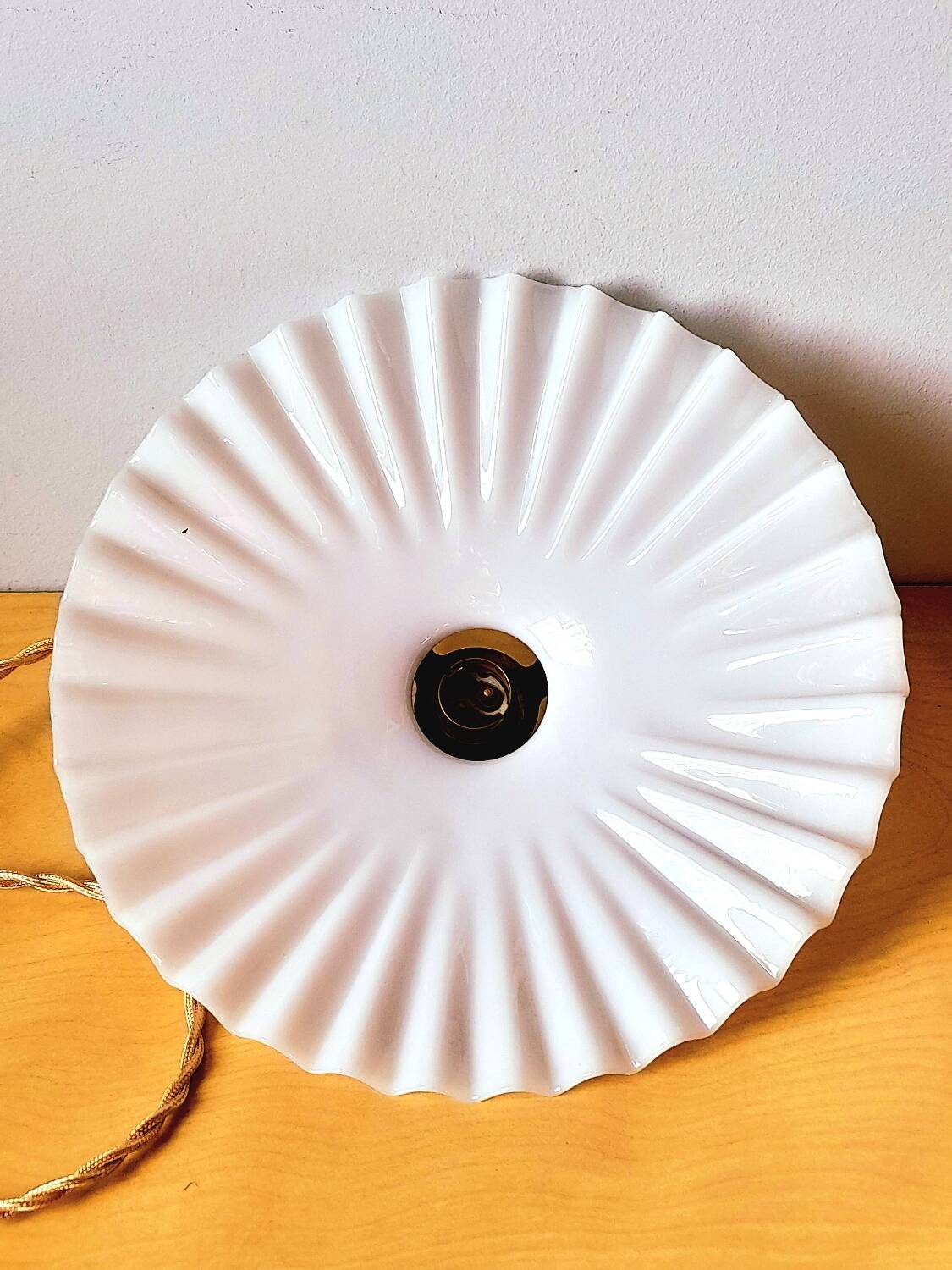 Suspension in pleated opaline 1950