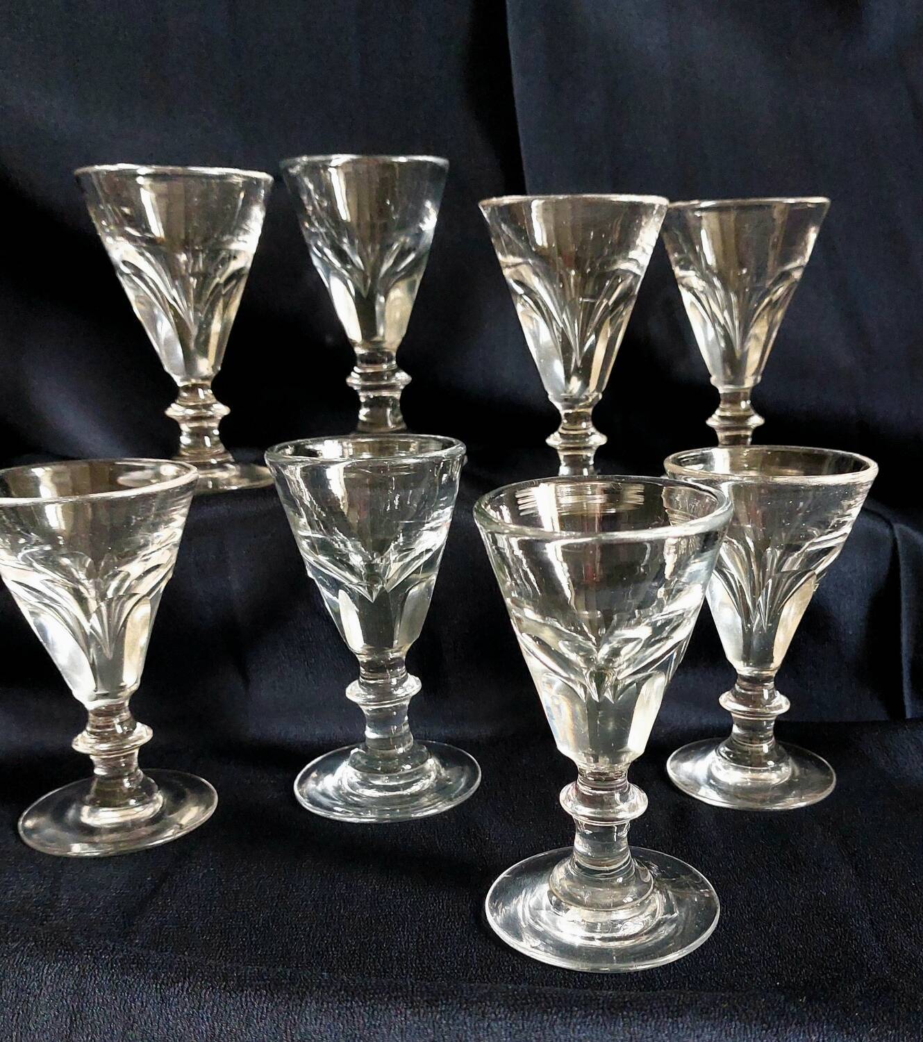 8 Art Deco bistro glasses