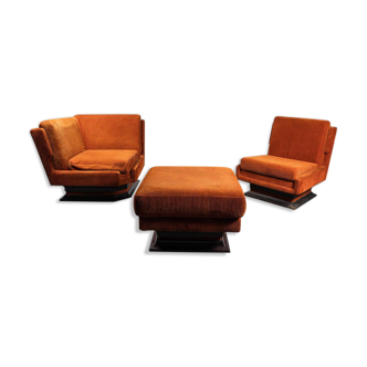 Pair of armchairs and poufs 70