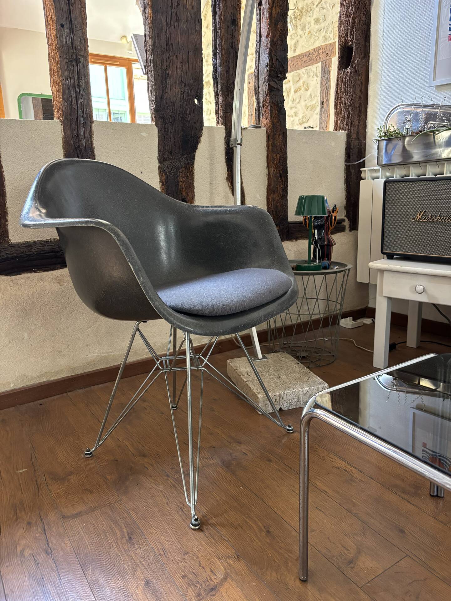 Vintage Eames DAR armchair – Herman Miller / Fehlbaum production