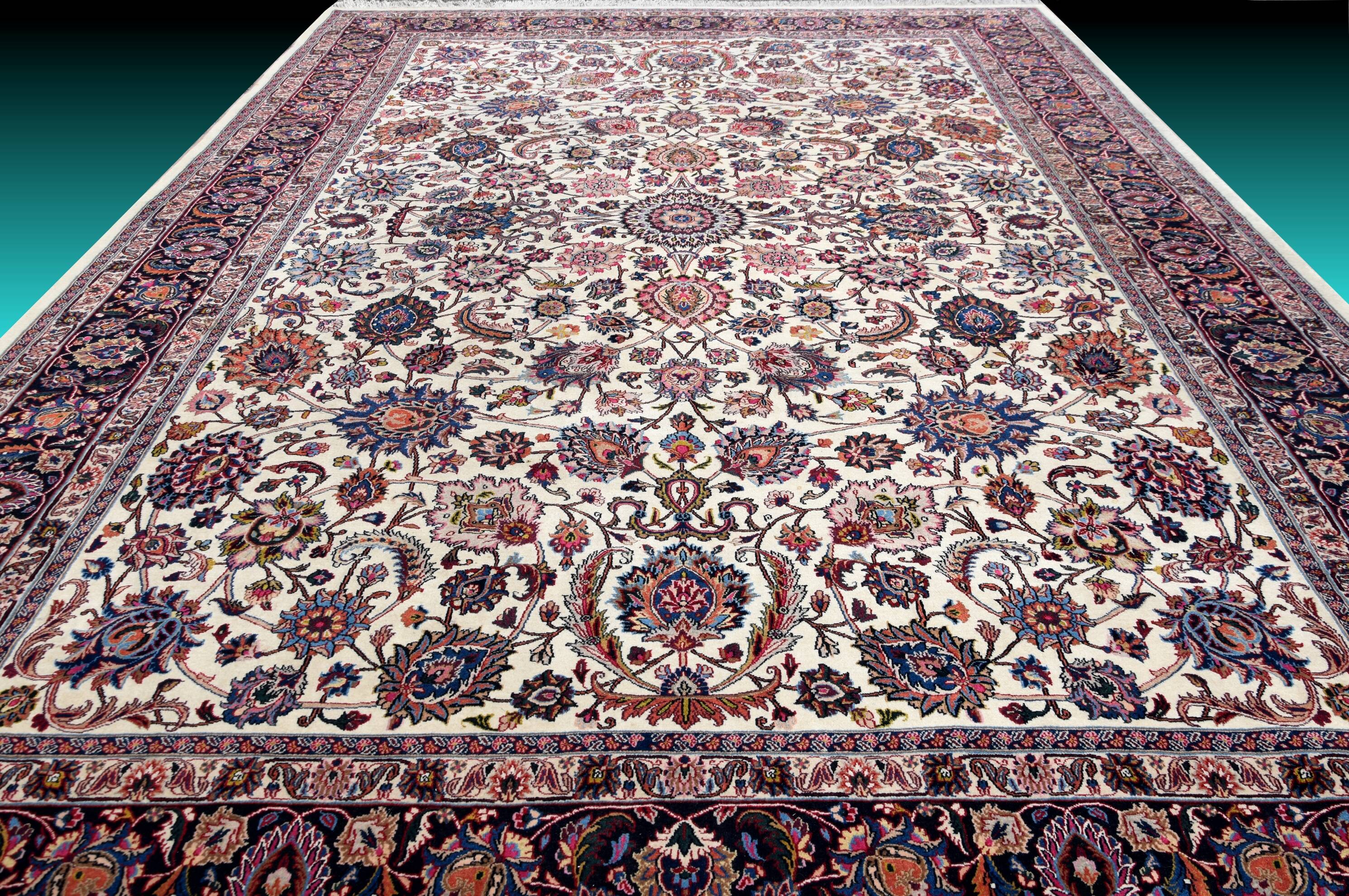 Oriental carpet Tabriz Iran in wool and silk – Signed "Saber" – 210 x 300 cm