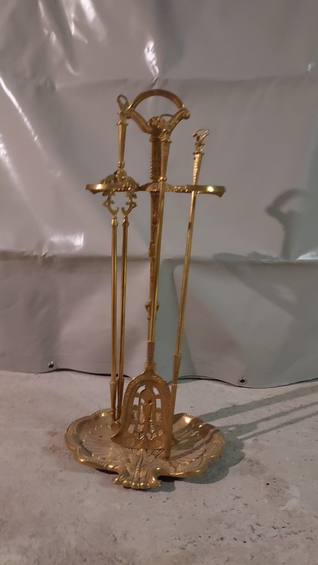 Louis XV style fireplace servant