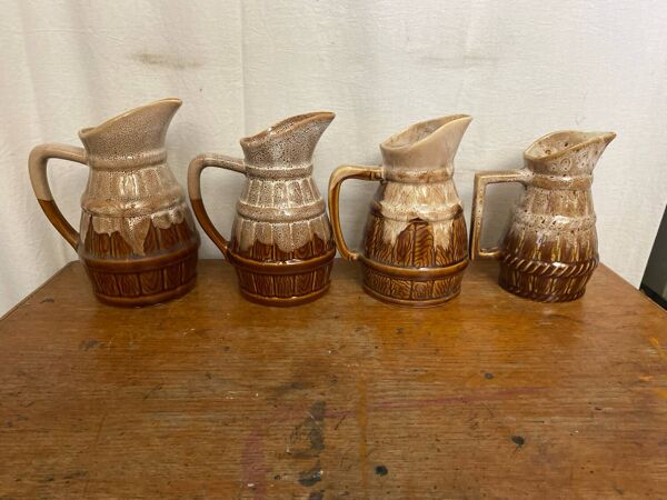 4 pichets vintage en forme de tonneau style révol en céramique flammée