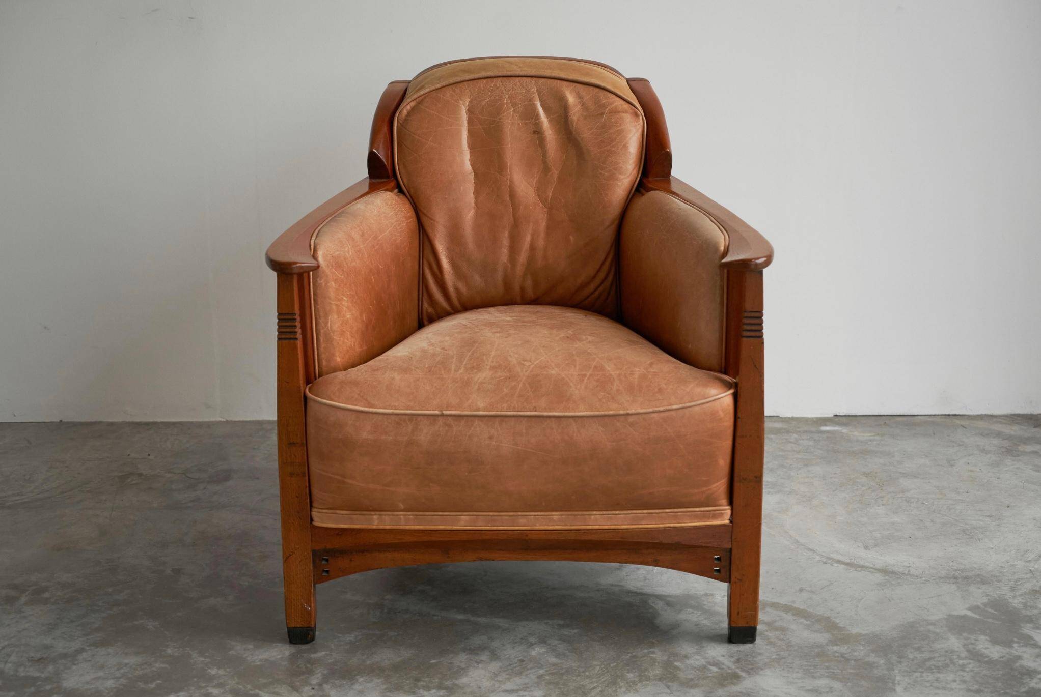 Art Deco armchair in solid oak and leather by Frits Schuitema