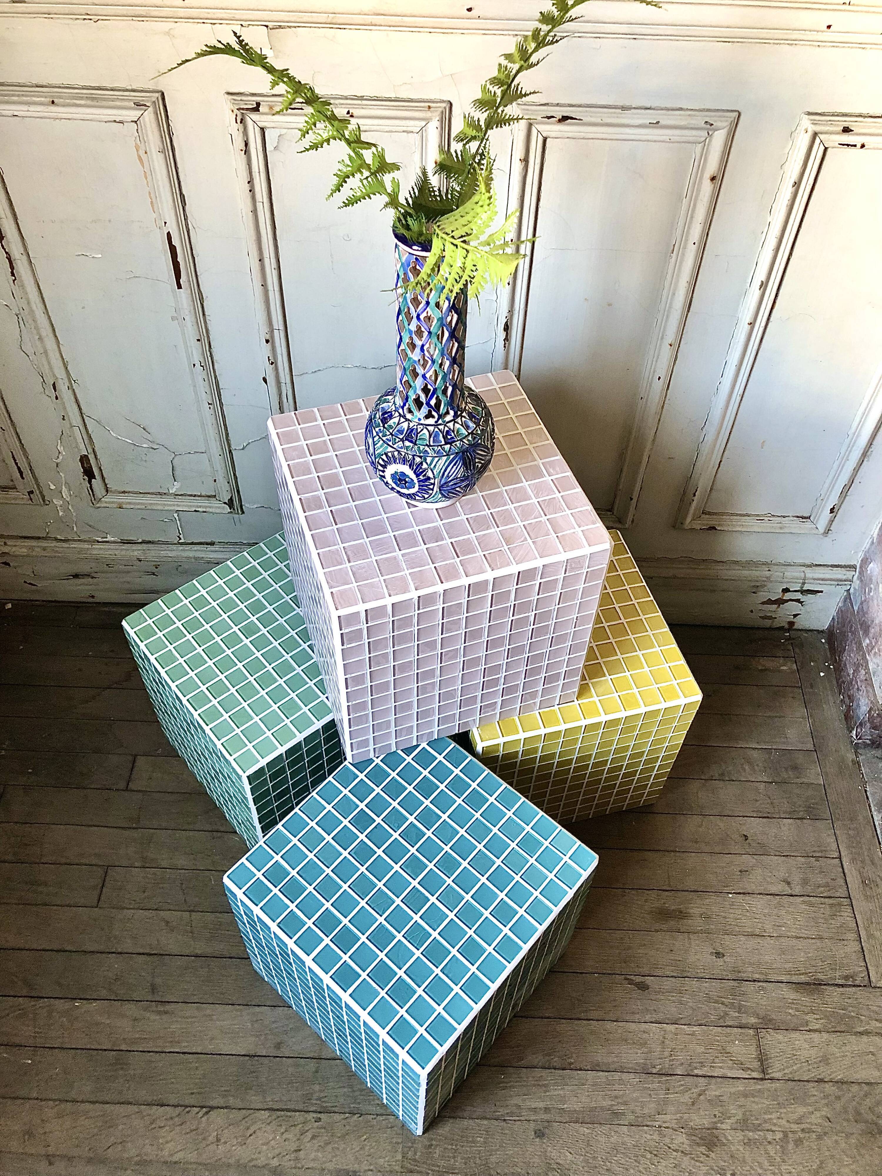 Cube tile / pink mosaic
