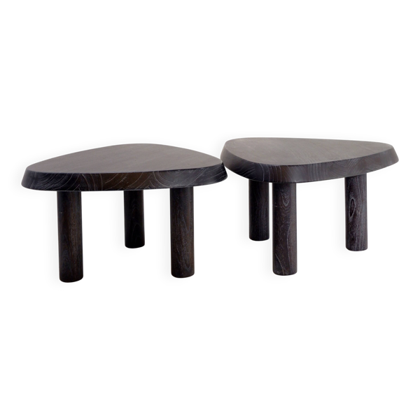 Paire de tables d'appoint à 3 pieds - dans le style de Pierre Chapo