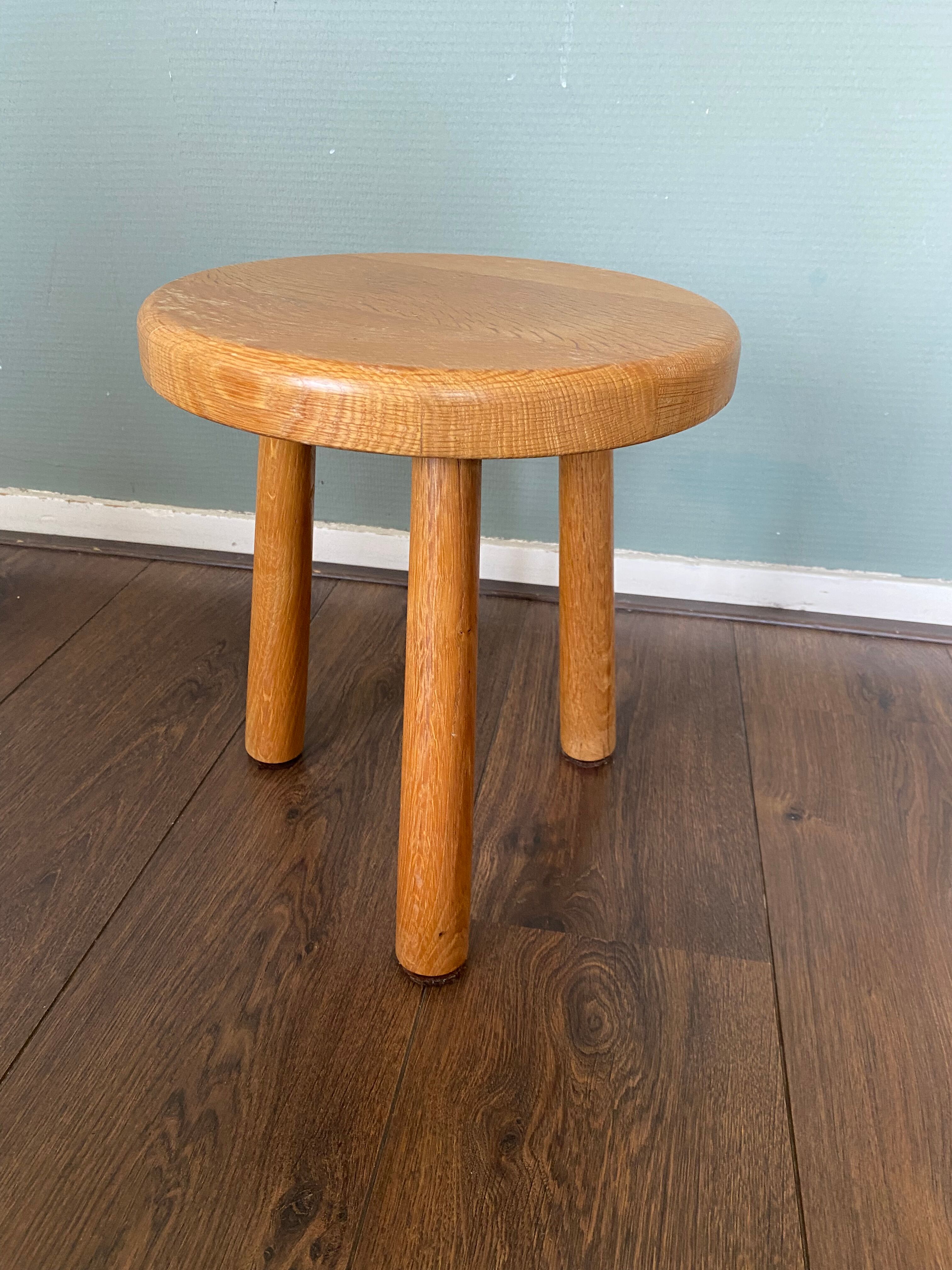 Table d'appoint moderne du milieu du siècle ou tabouret en chêne, années 1960
