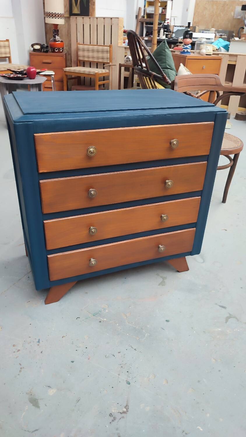 Vintage chest of drawers