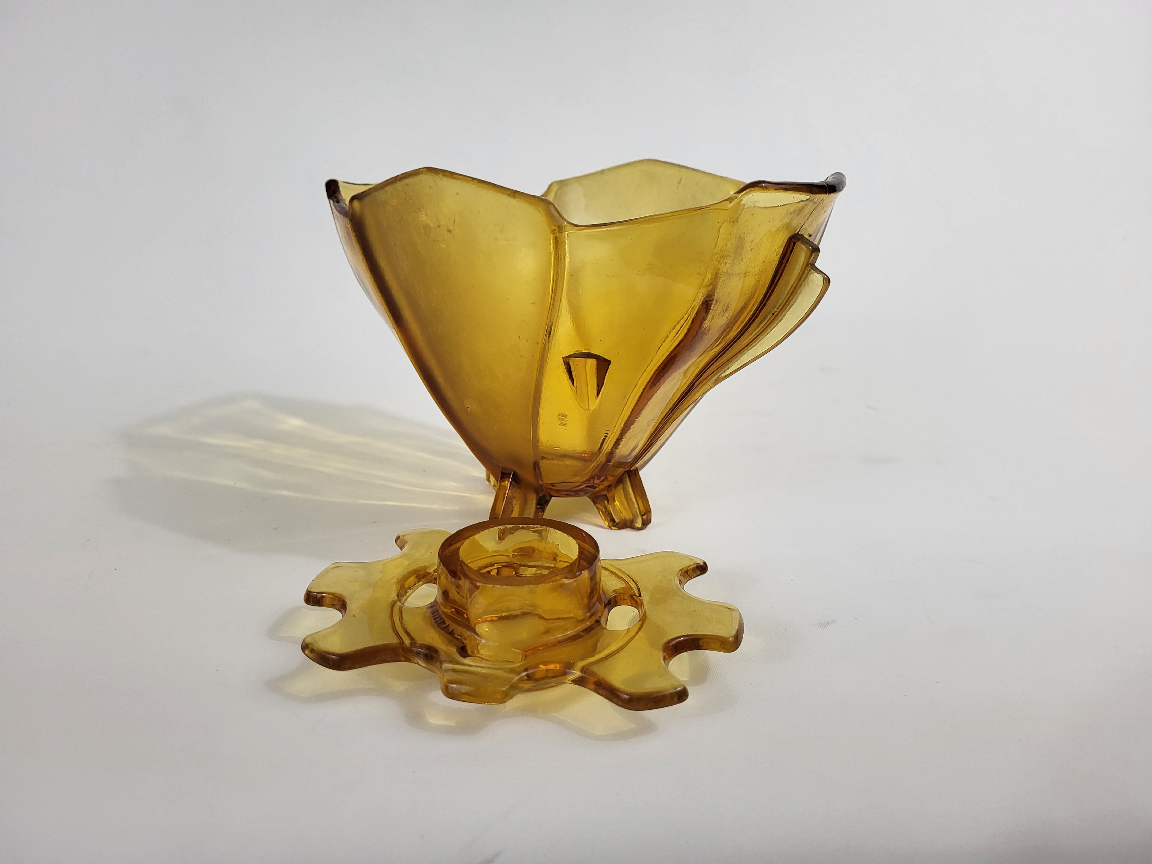 Art Deco glass picflower vase