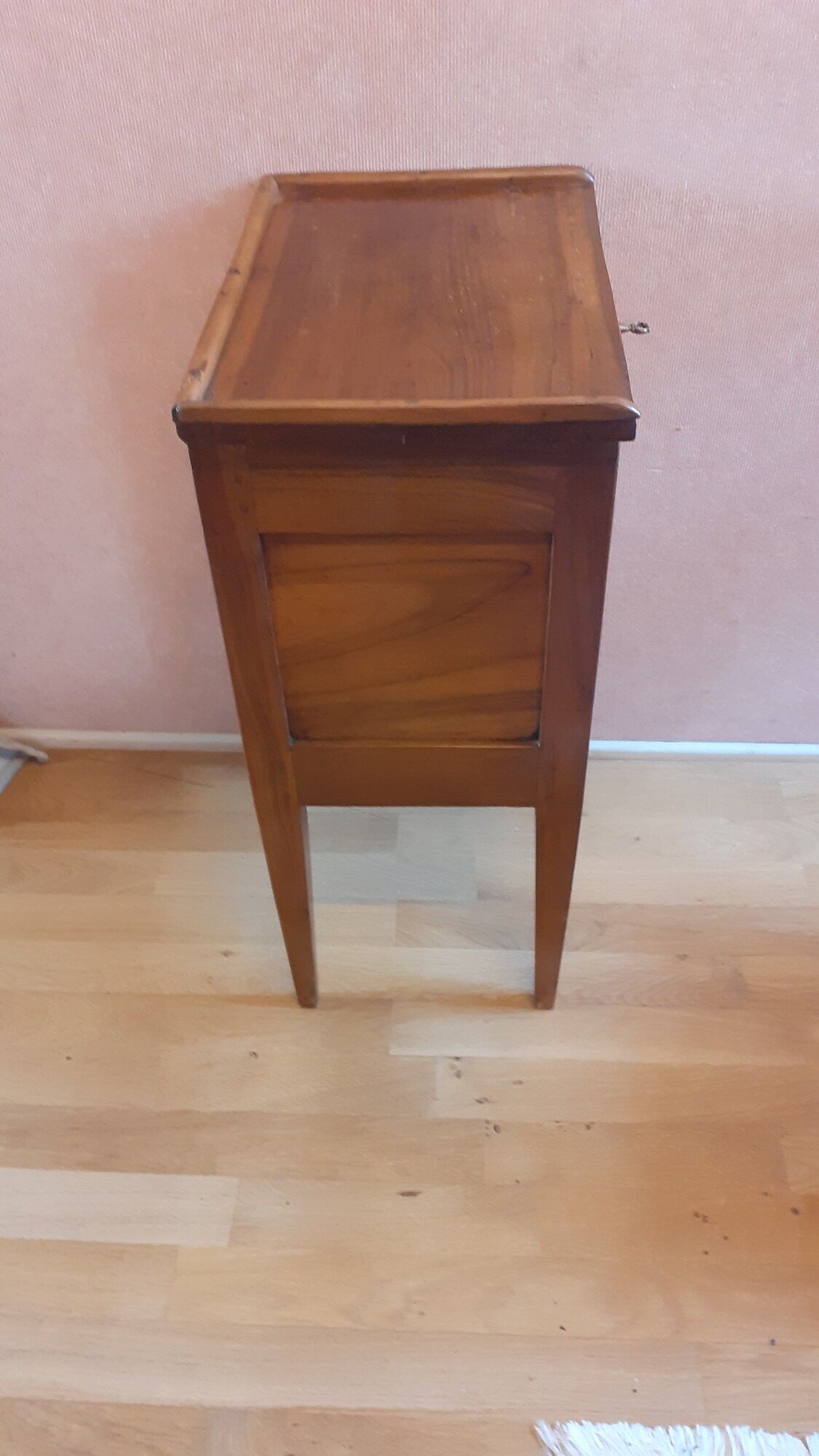 Piece of furniture in blond walnut, 3 drawers, very good condition
