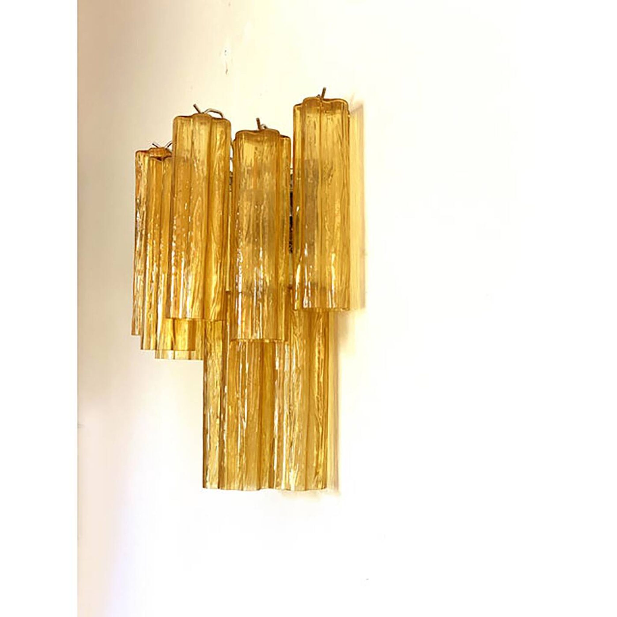 Applique murale contemporaine bicolore ambre "Tronchi" dans le style Venini