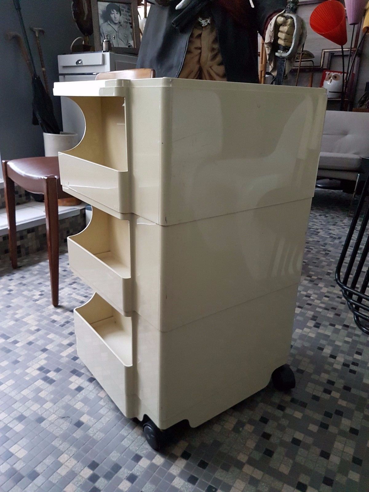 Mobile furniture Joe Colombo Boby