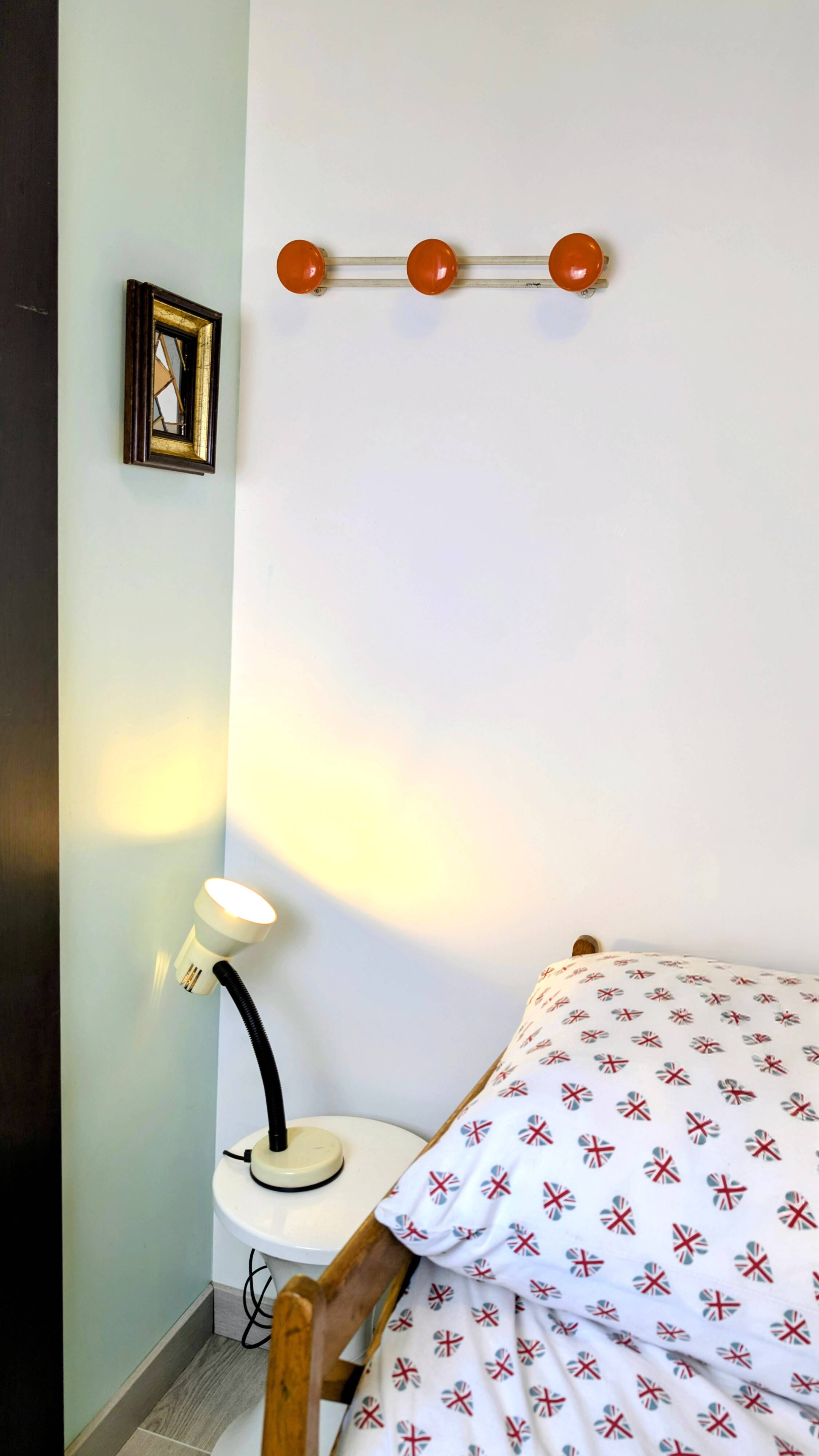 Lampe de bureau Veneta Lumi – design vintage 70’s, crème