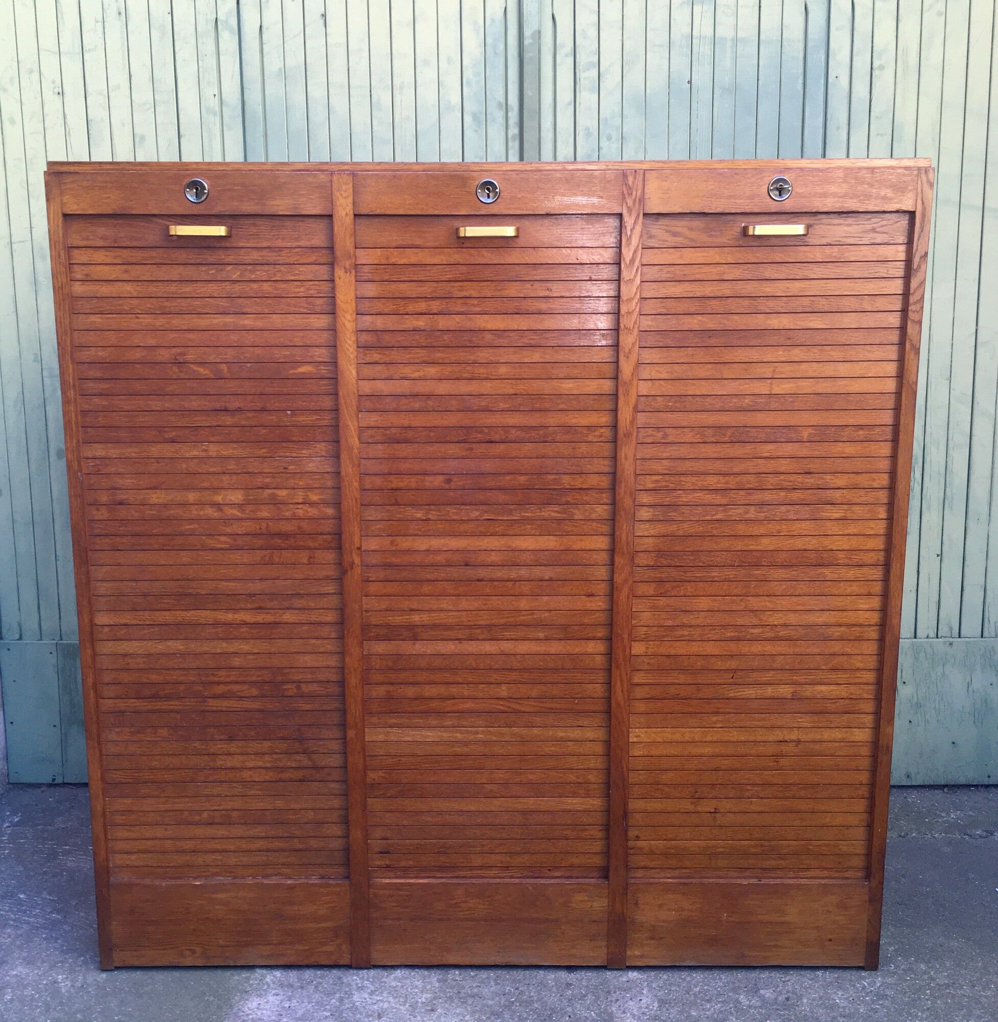 Vintage triple curtain binder 1960