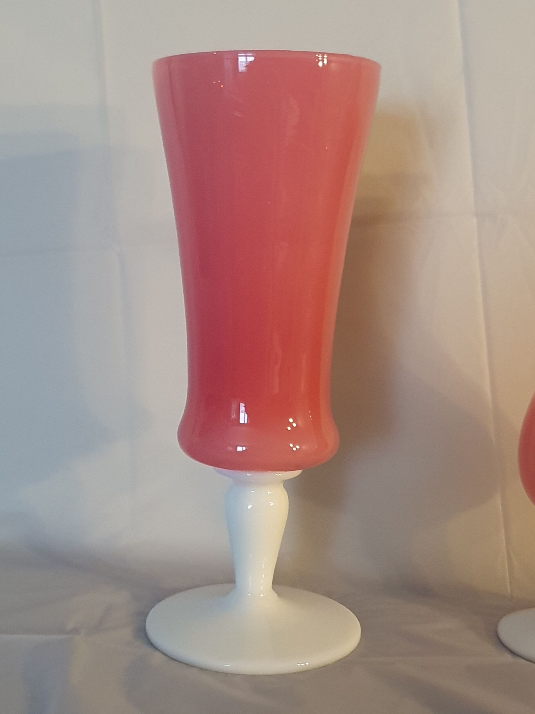 Lot de 2 vases soliflore opaline