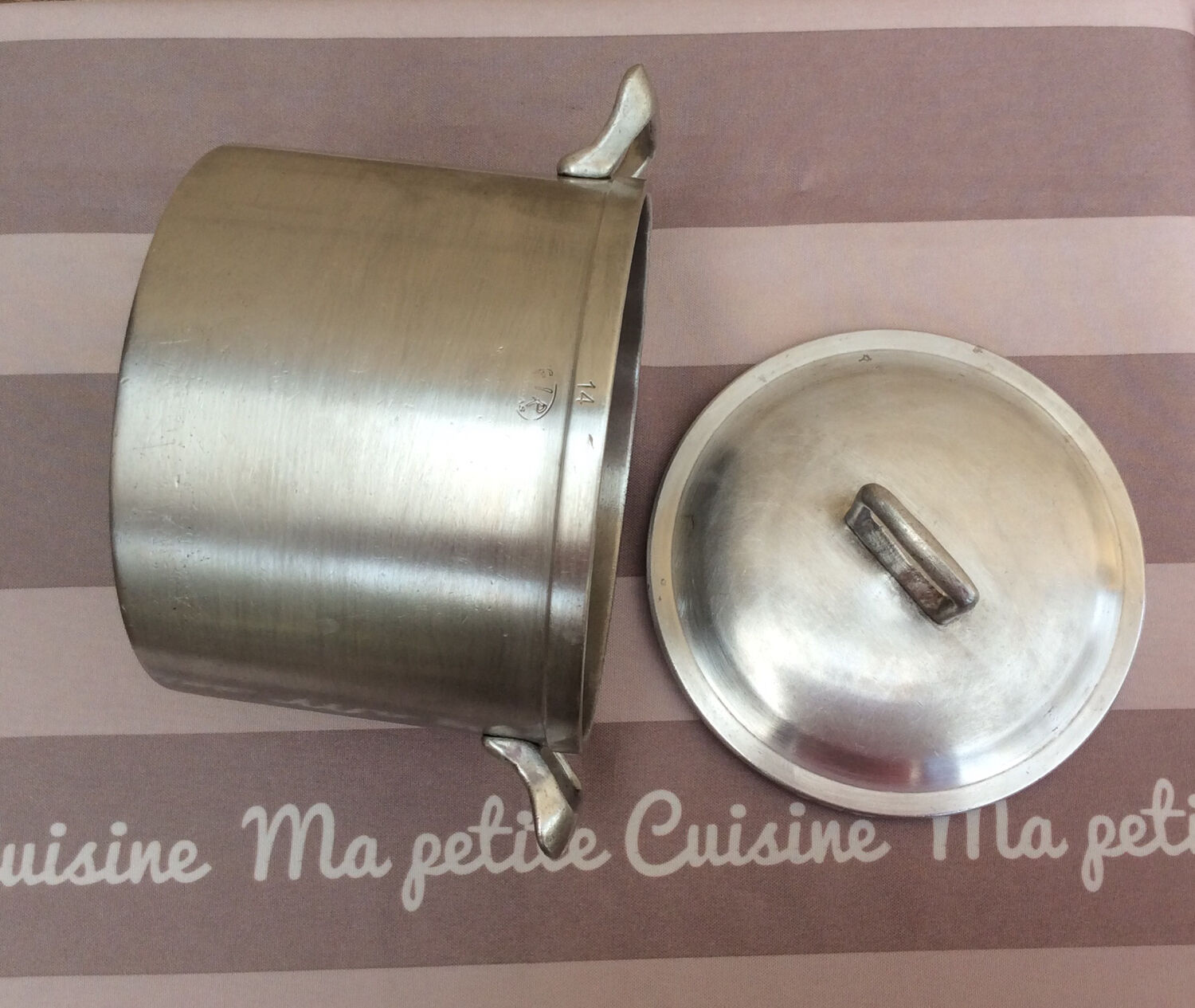 Aluminum pan - vintage
