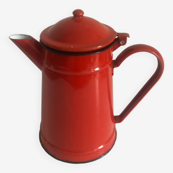 Cafetière en email rouge